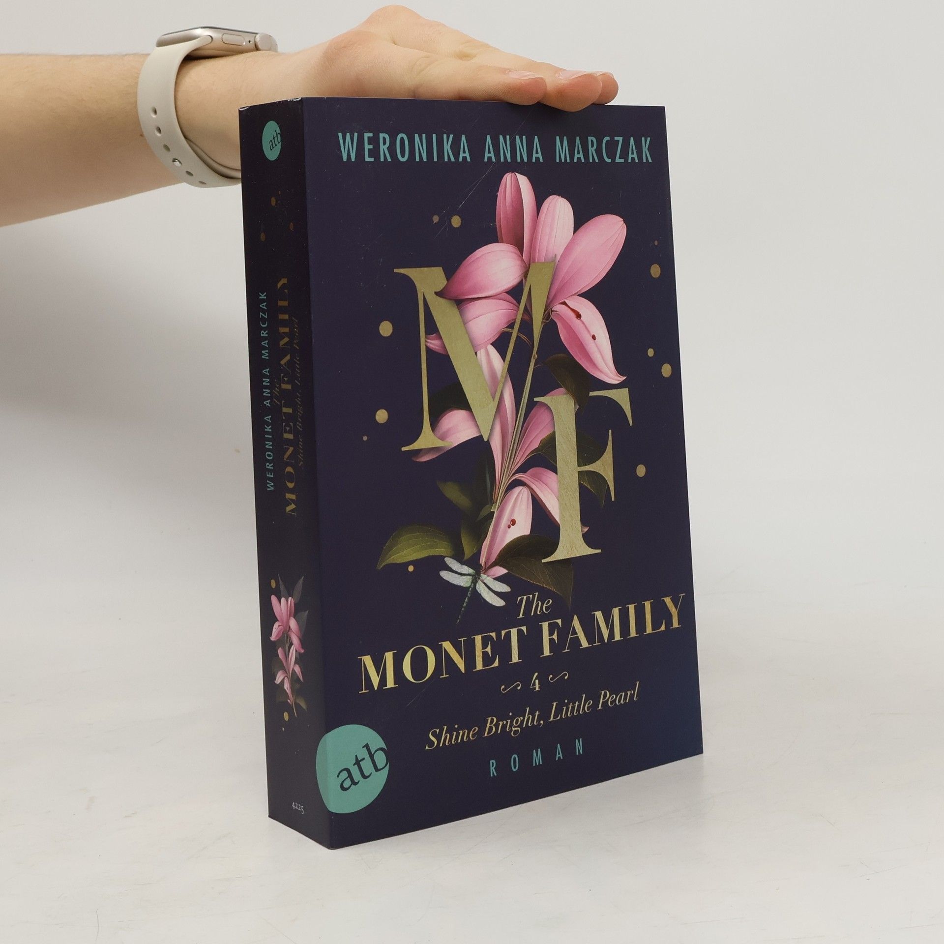 Weronika Anna Marczak The Monet Family – Shine Bright, Little Pearl