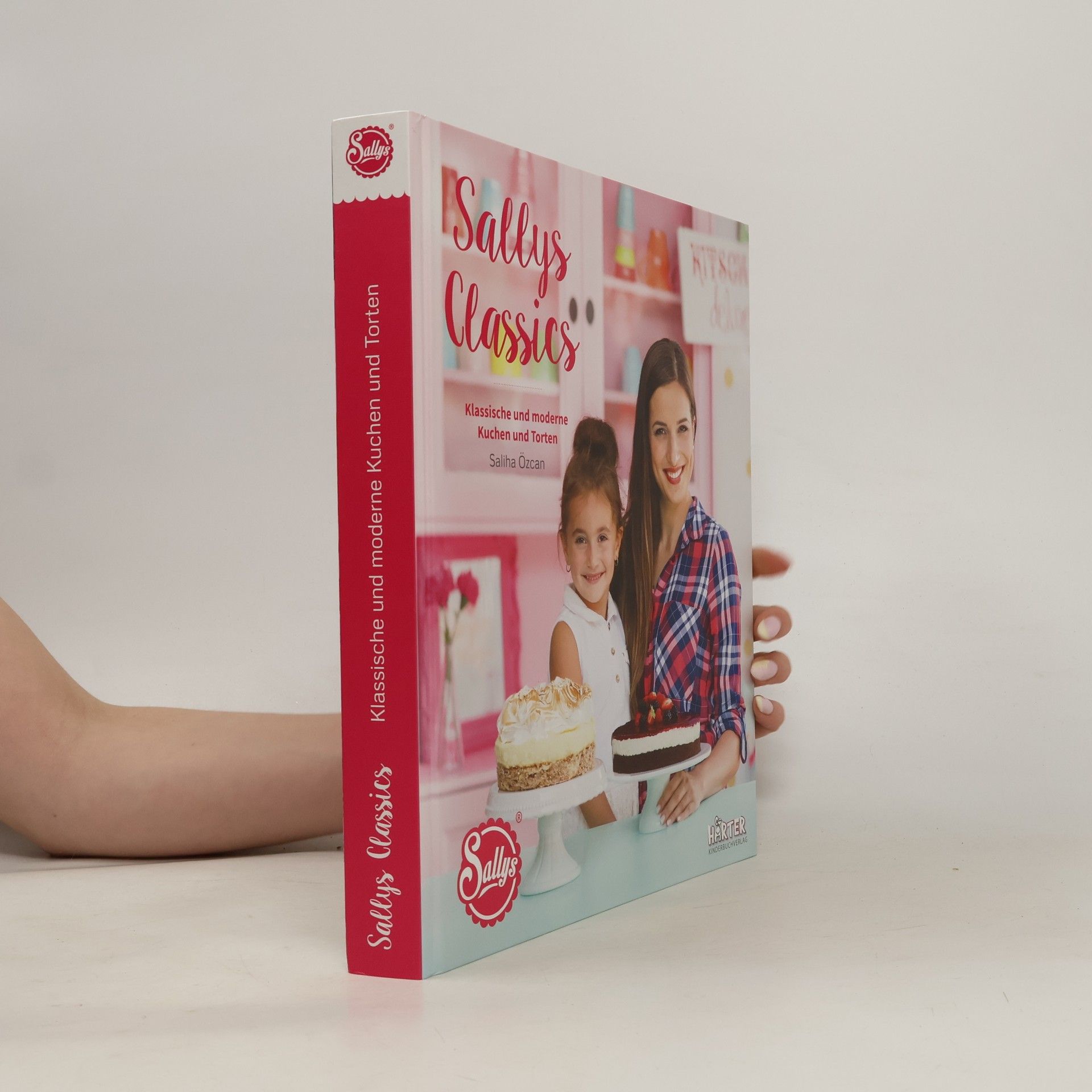 Saliha Özcan Sallys Classics