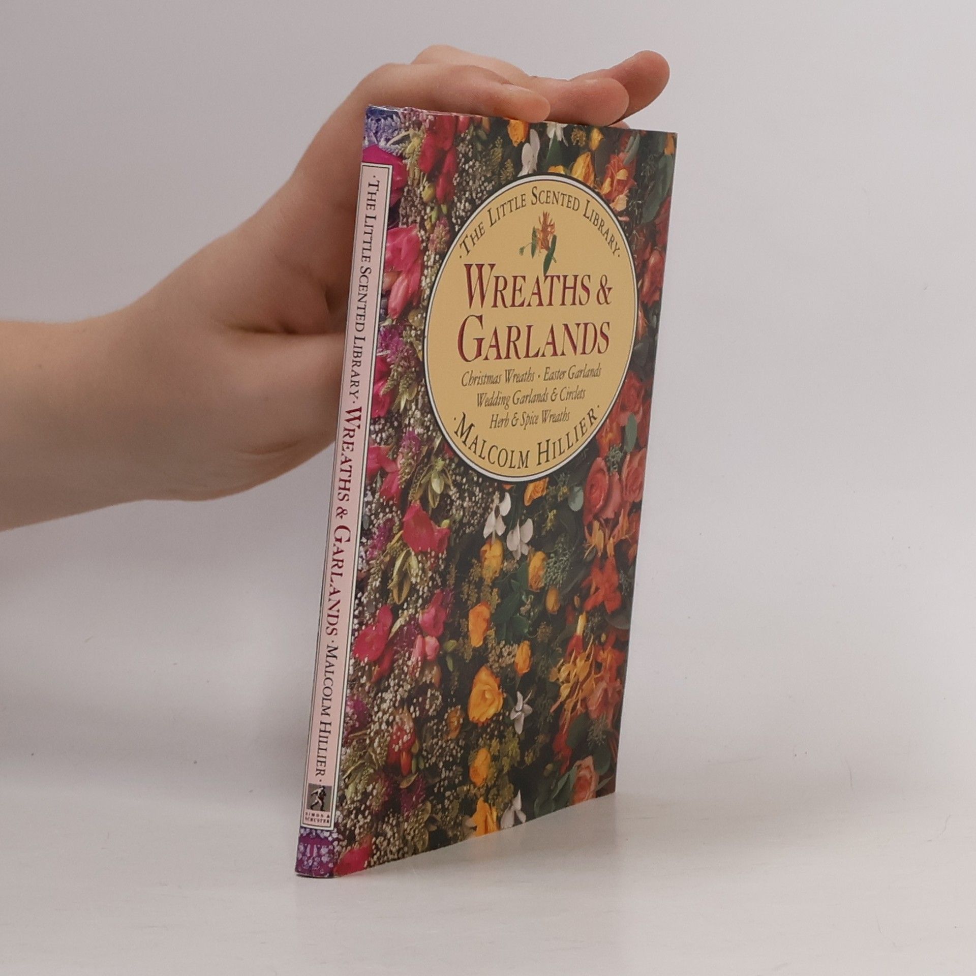Malcolm Hillier Little Scented Library: Wreaths and Garlands
