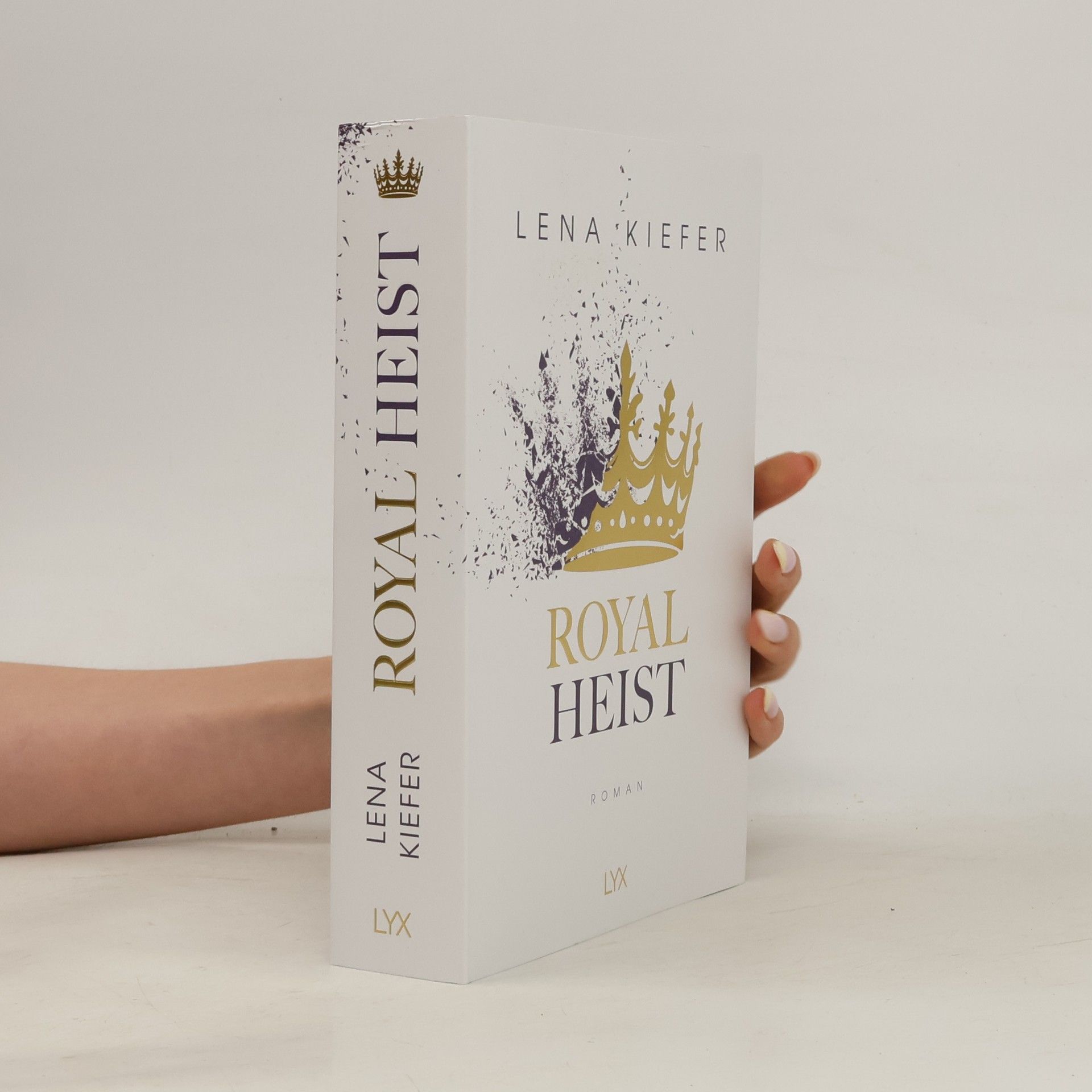 Lena Kiefer Royal Heist