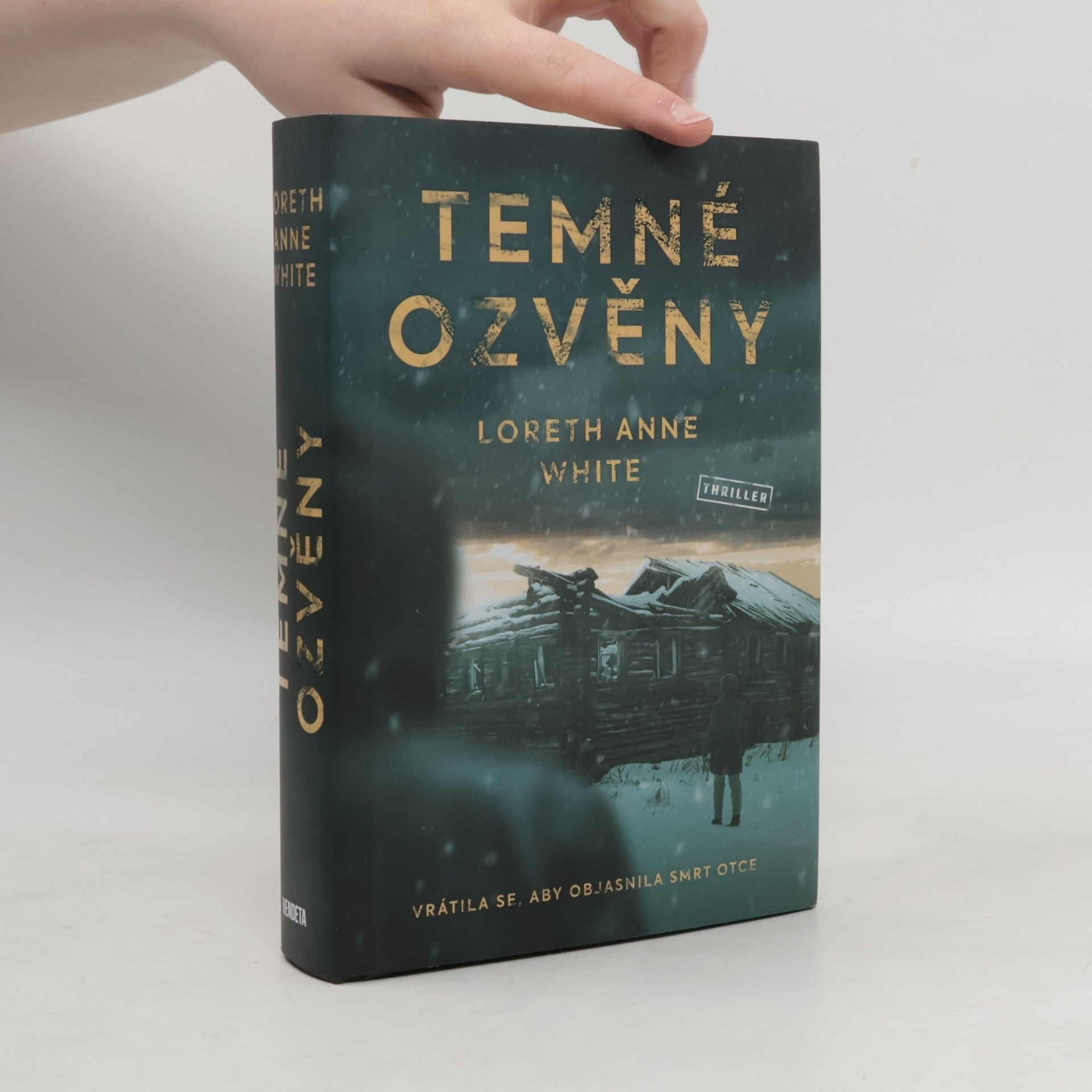Loreth Anne White Temné ozvěny