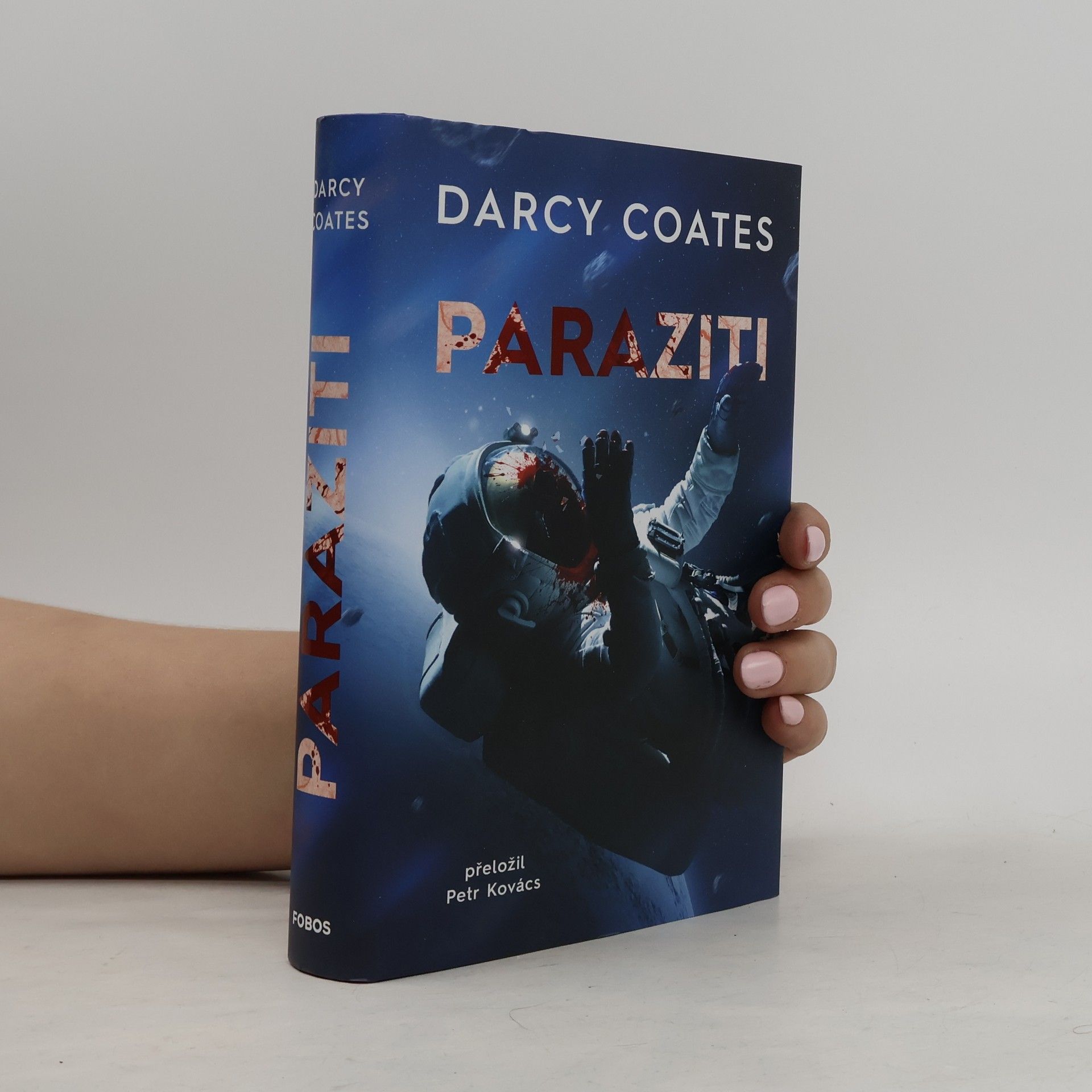 Darcy Coates Paraziti