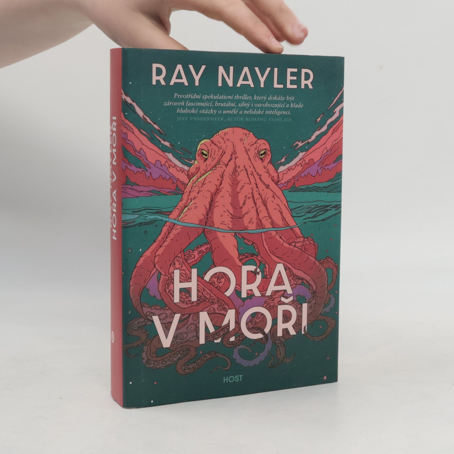 Ray Nayler Hora v moři