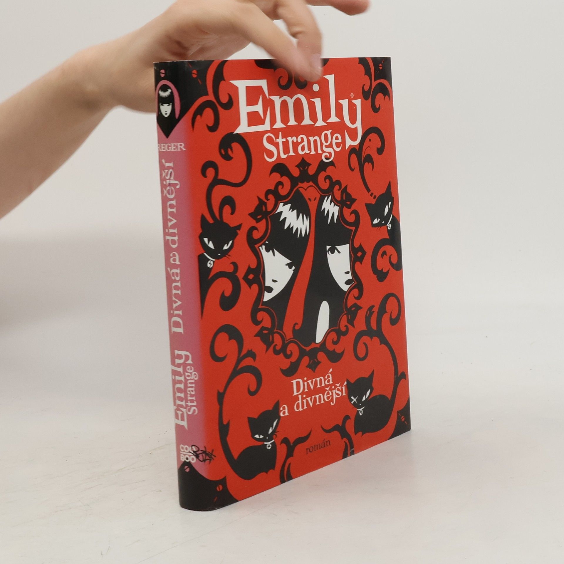 Emily Strange - Divná a divnější