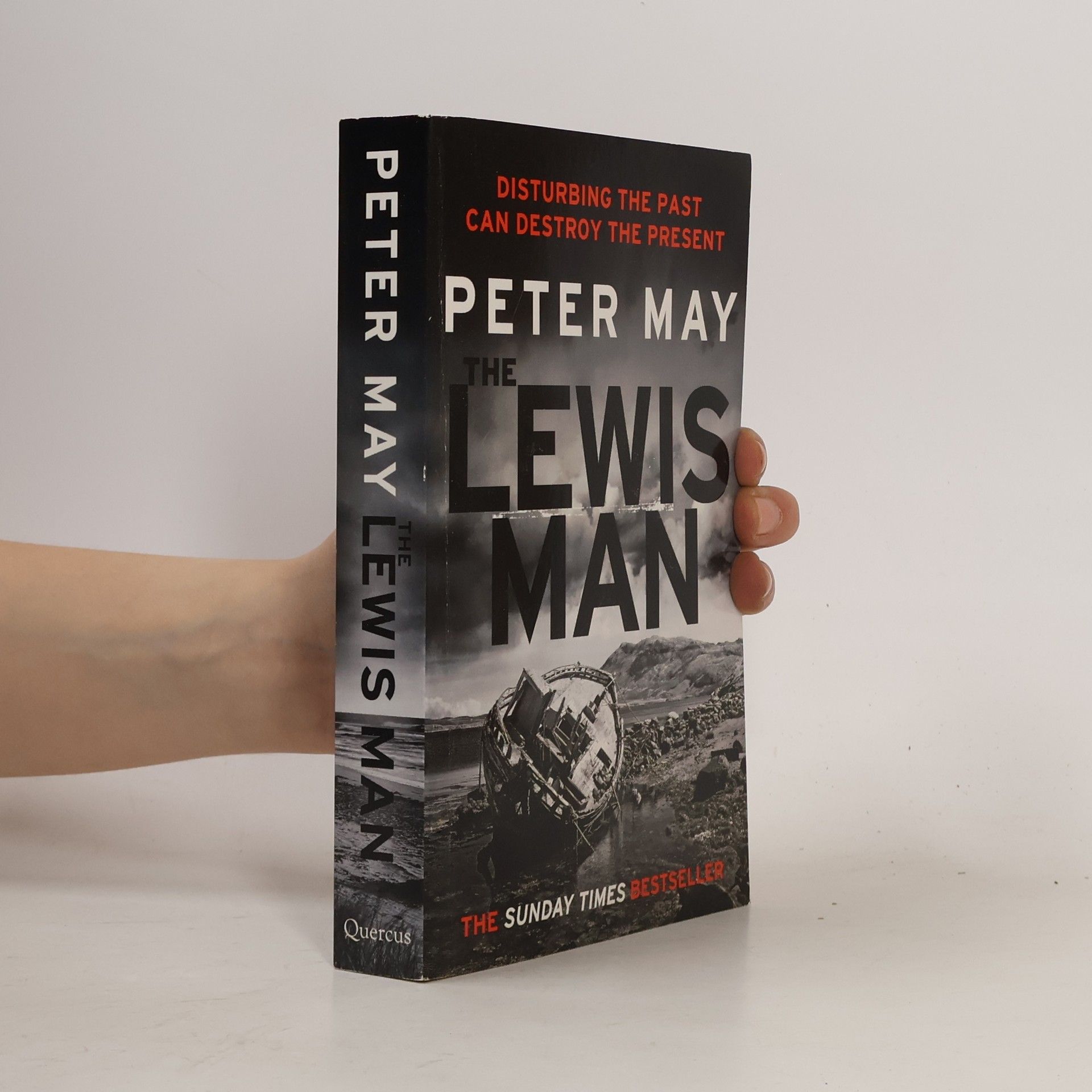 Peter May The Lewis man