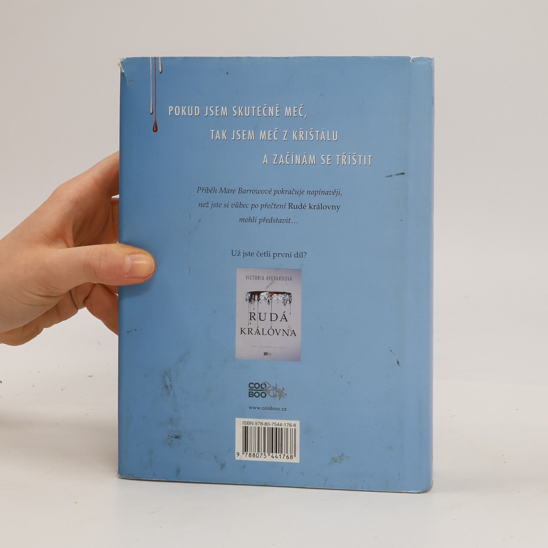 Victoria Aveyard Křišťálový meč