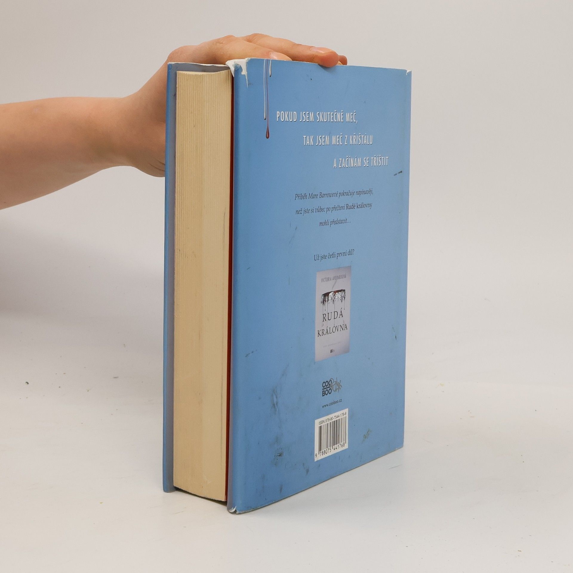 Victoria Aveyard Křišťálový meč