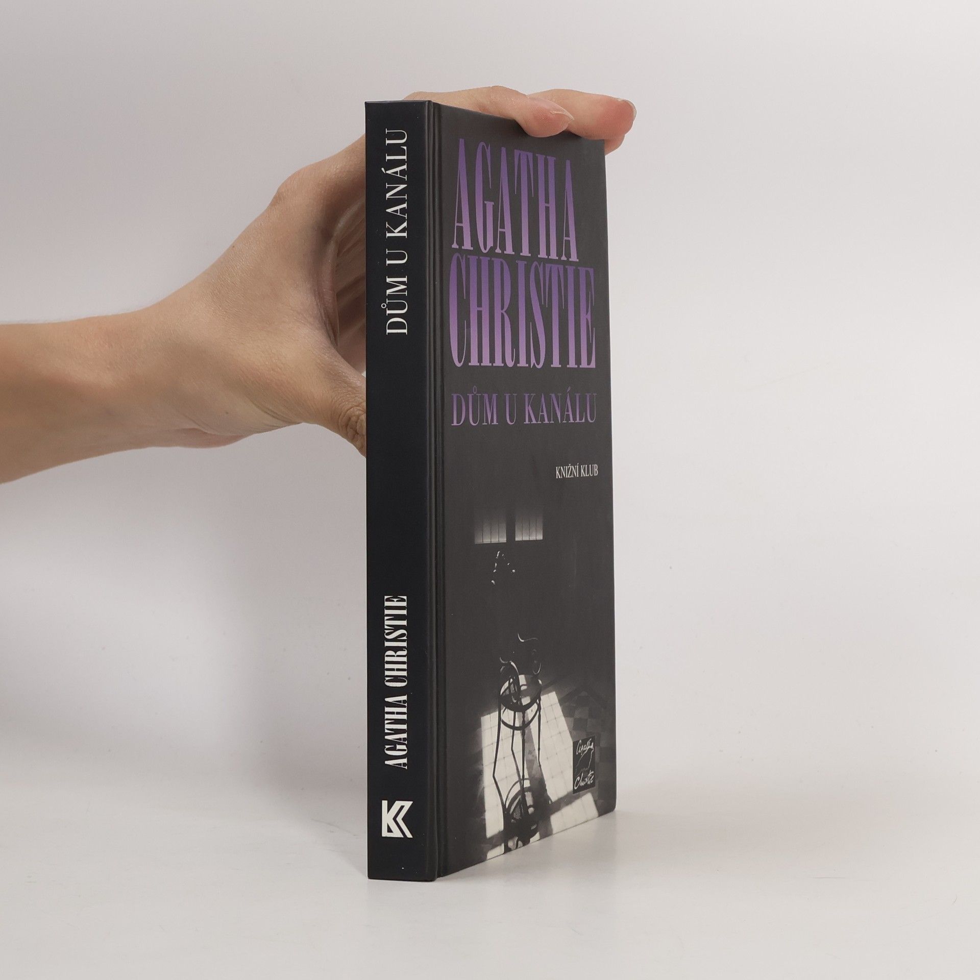 Agatha Christie Dům u kanálu