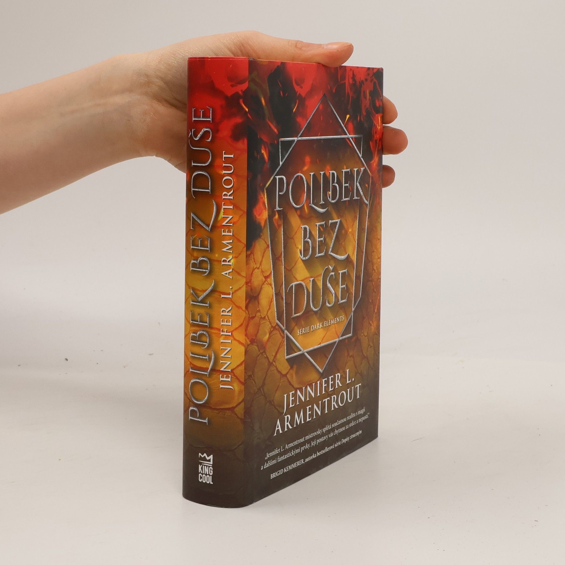 Jennifer Armentrout Polibek bez duše