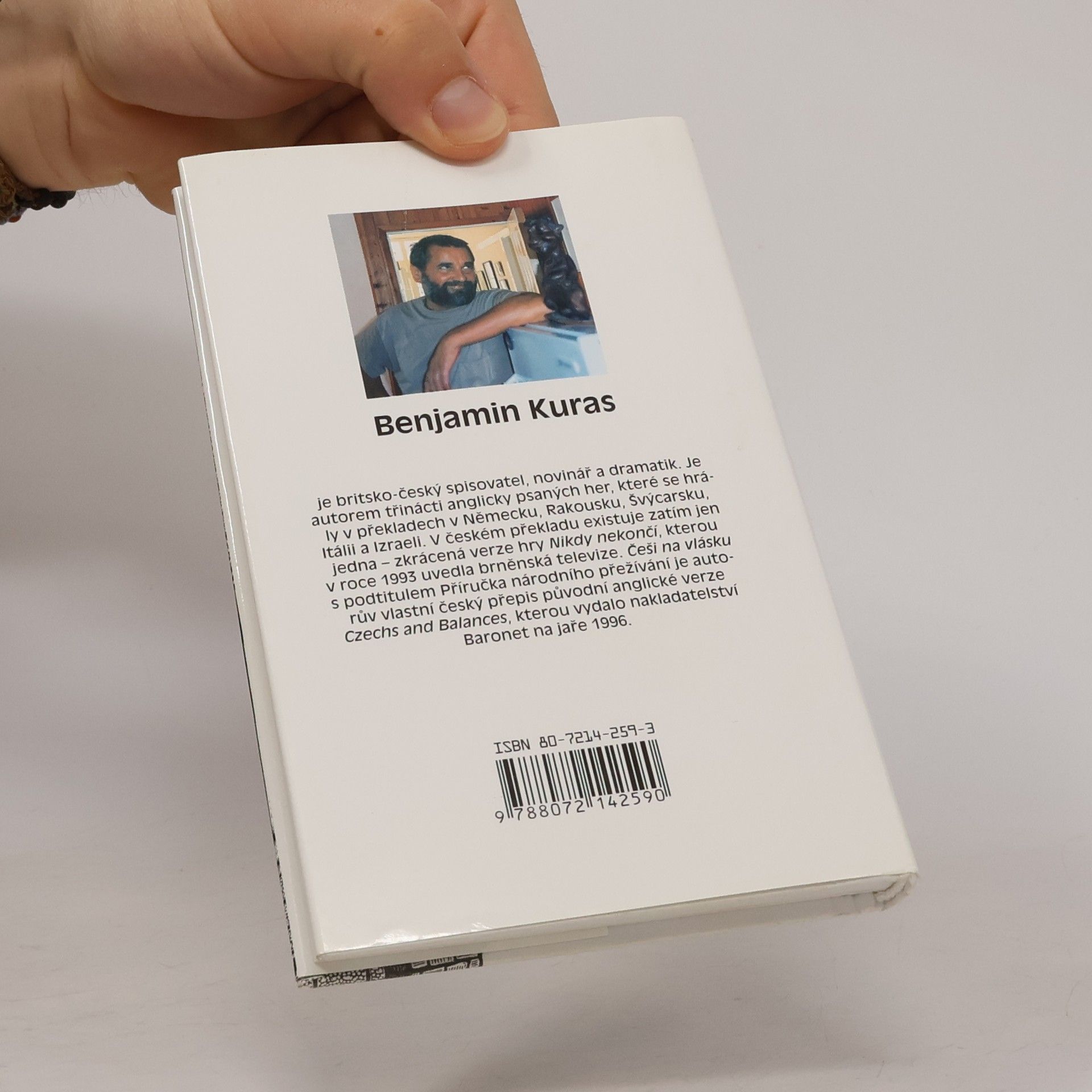 Benjamin Kuras Češi na vlásku. Příručka národního přežívání