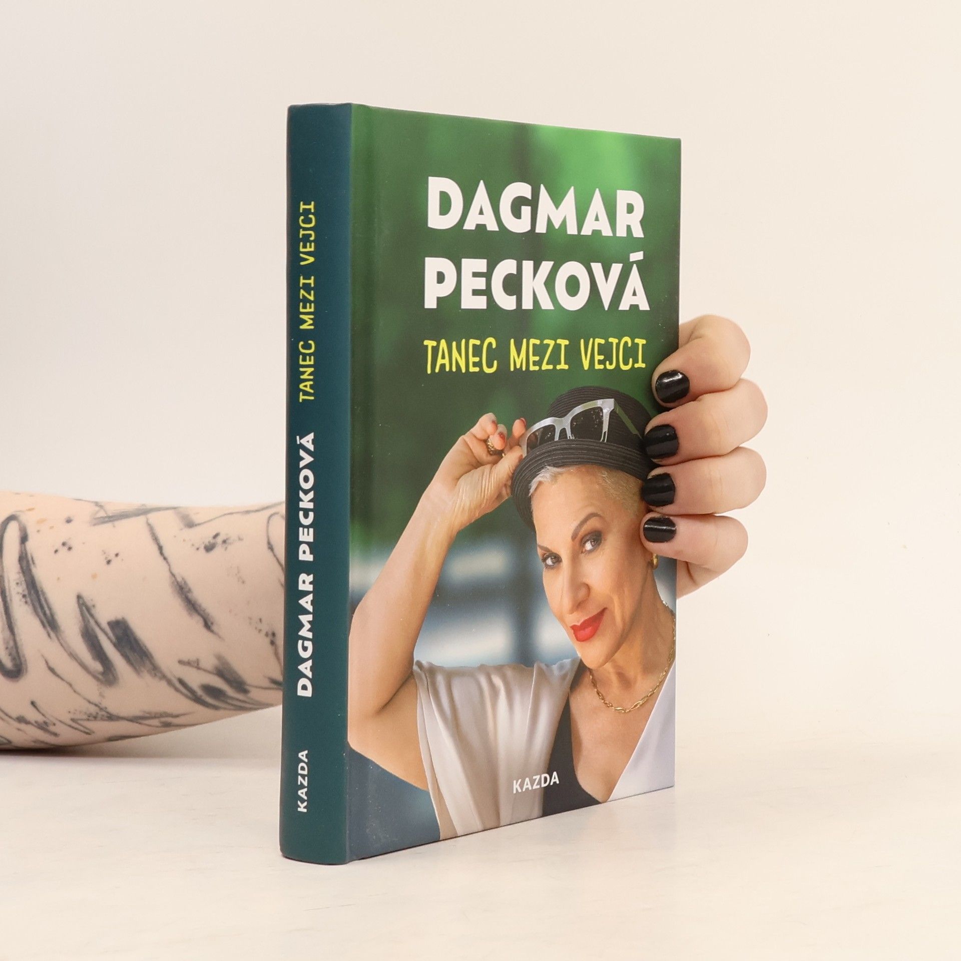 Tanec mezi vejci