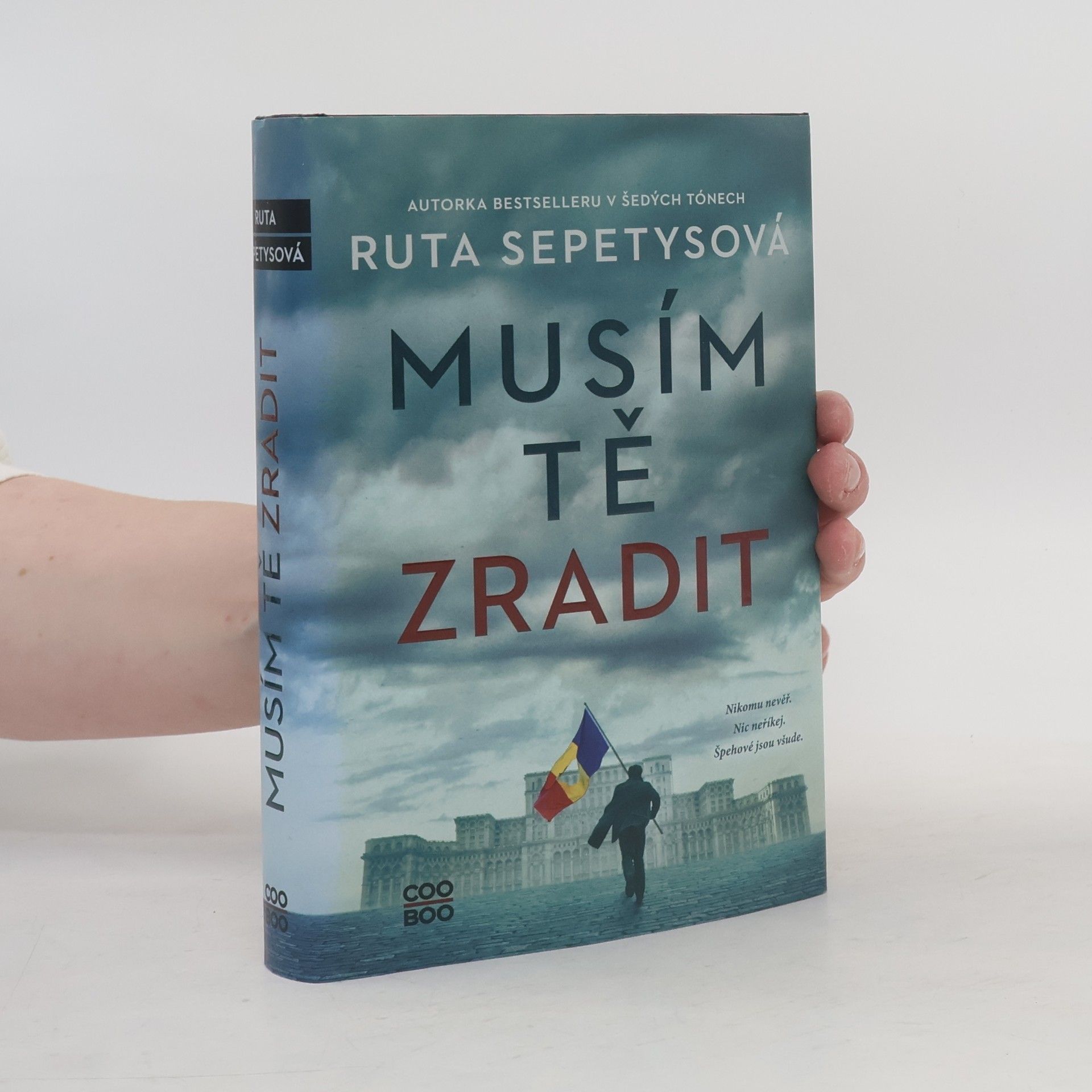 Ruta Sepetysová Musím tě zradit