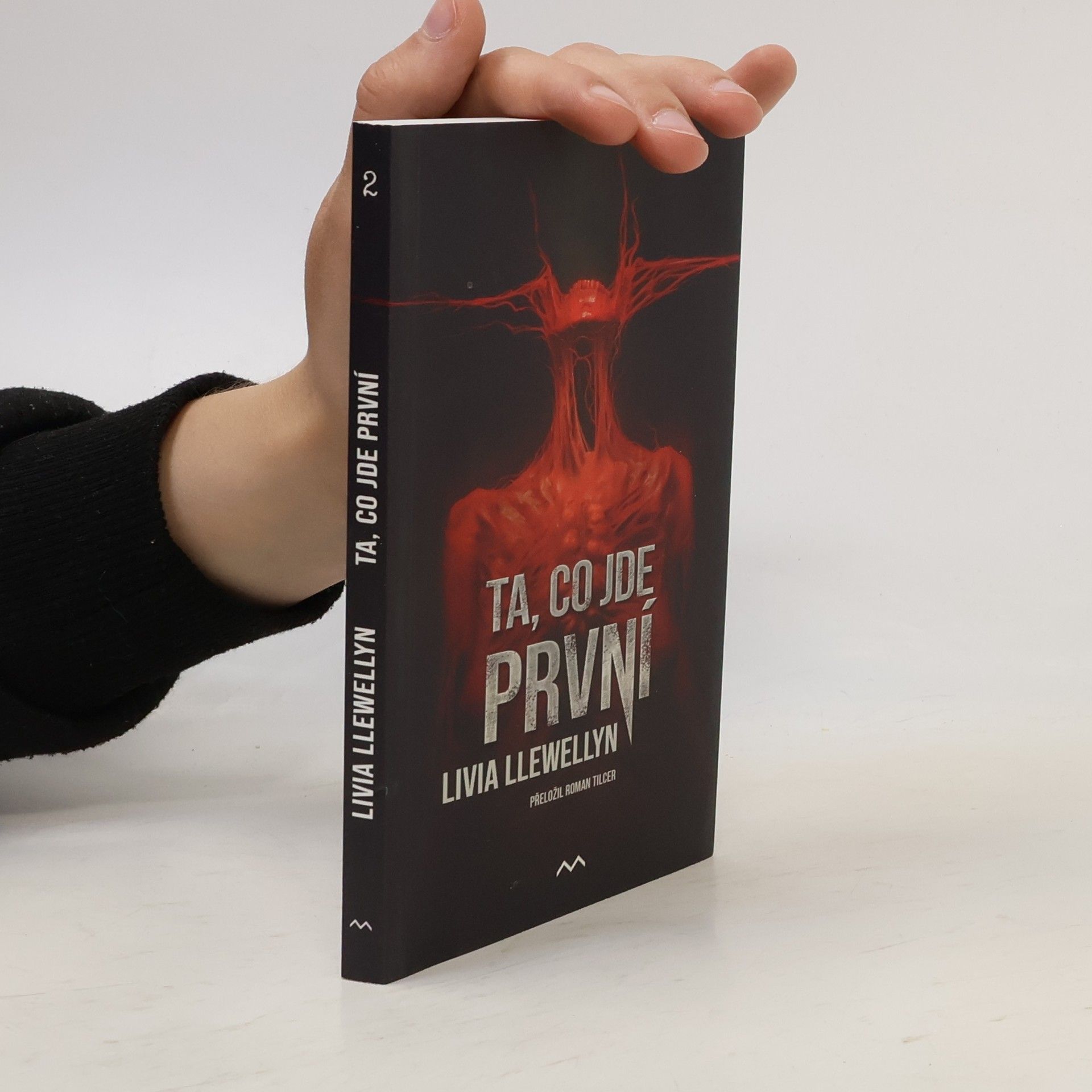 Livia Llewellyn Ta, co jde první