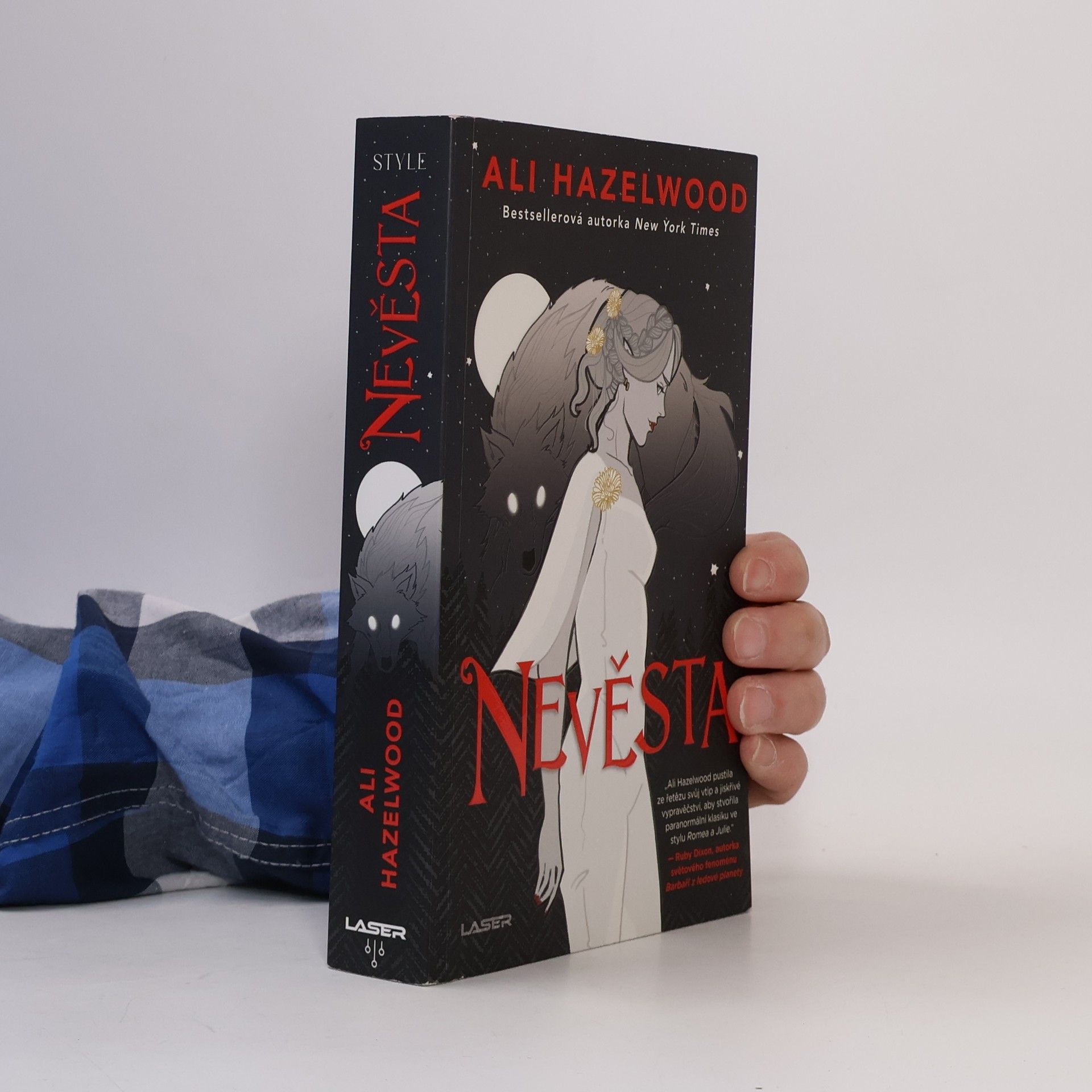 Ali Hazelwood Nevěsta