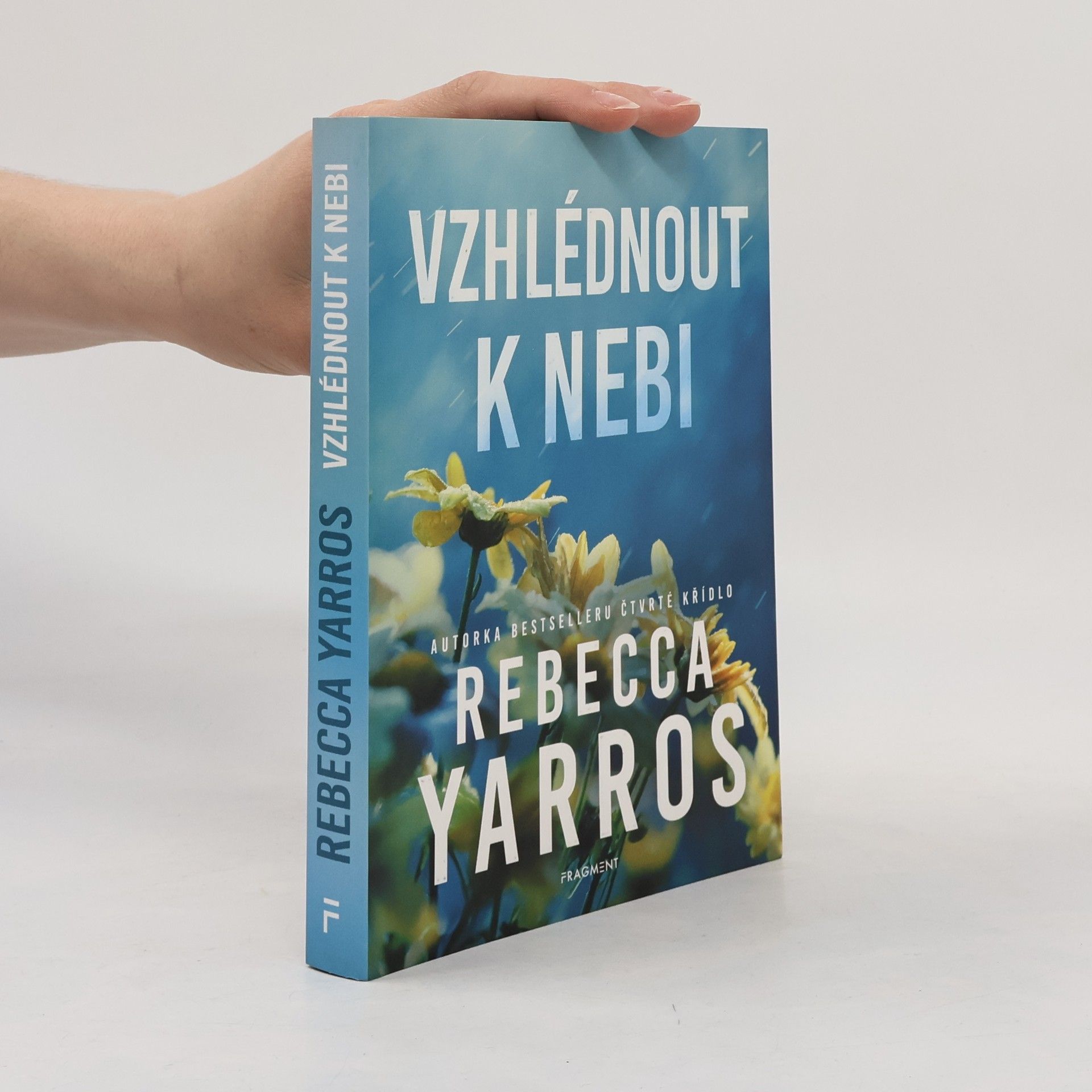 Rebecca Yarros Vzhlédnout k nebi