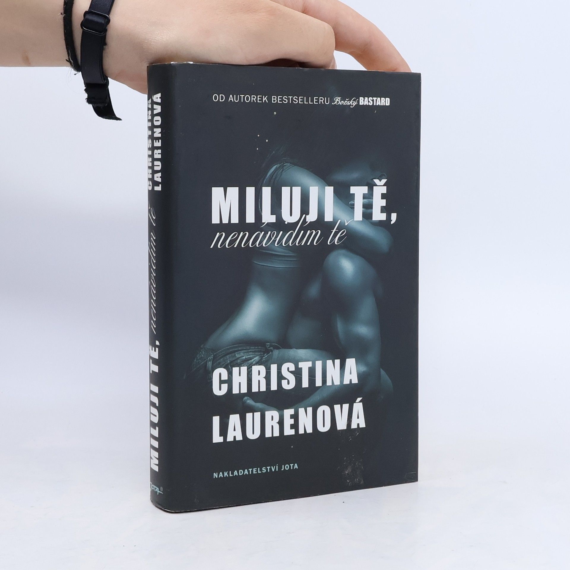 Christina Lauren Miluji tě, nenávidím tě