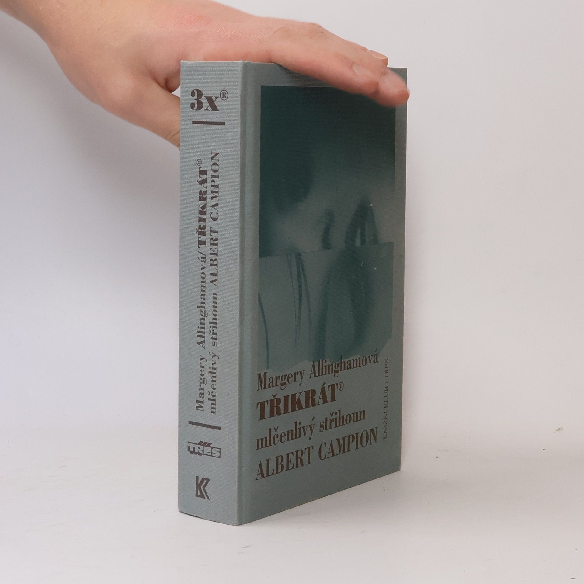 Třikrát mlčenlivý střihoun Albert Campion