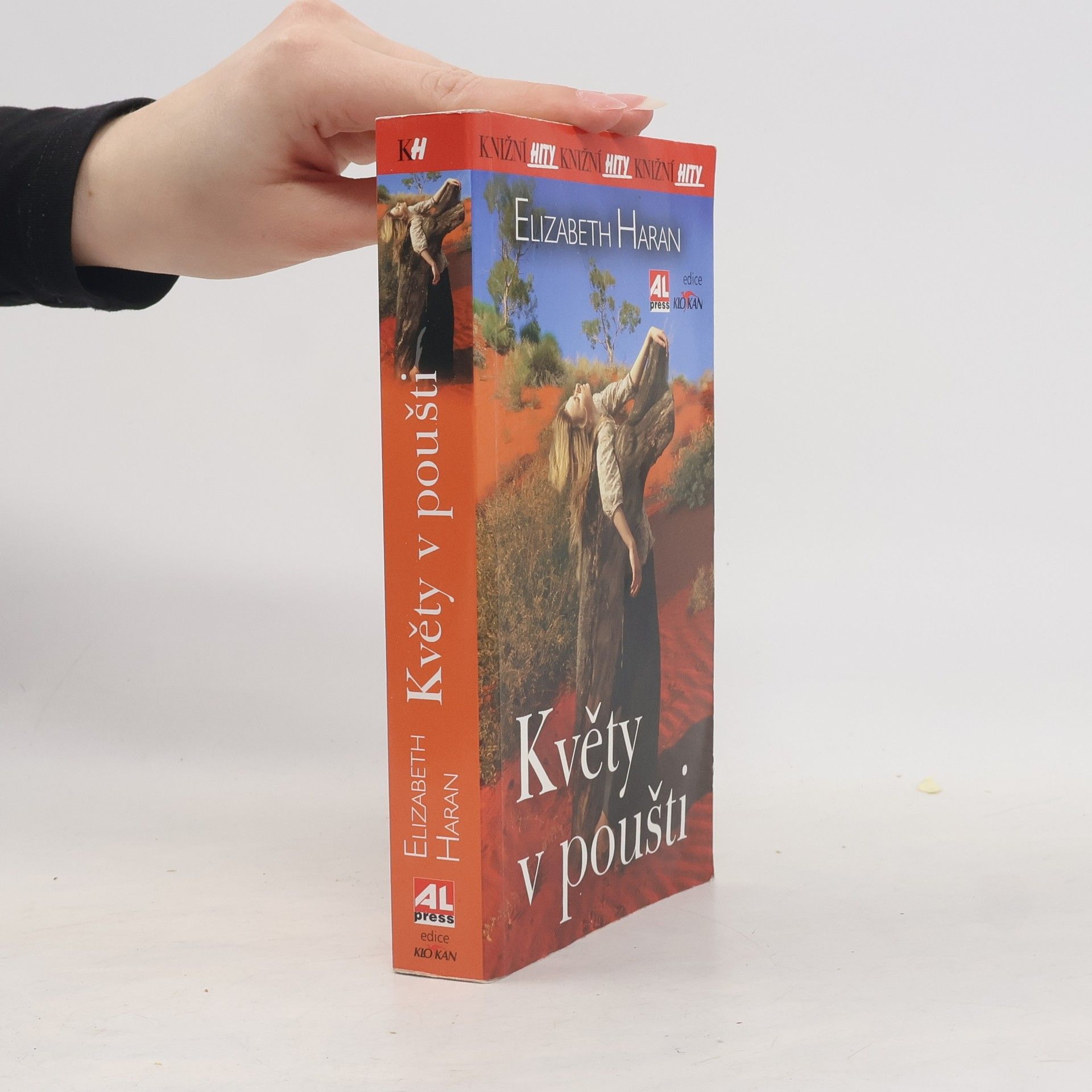 Elizabeth Haran Květy v poušti