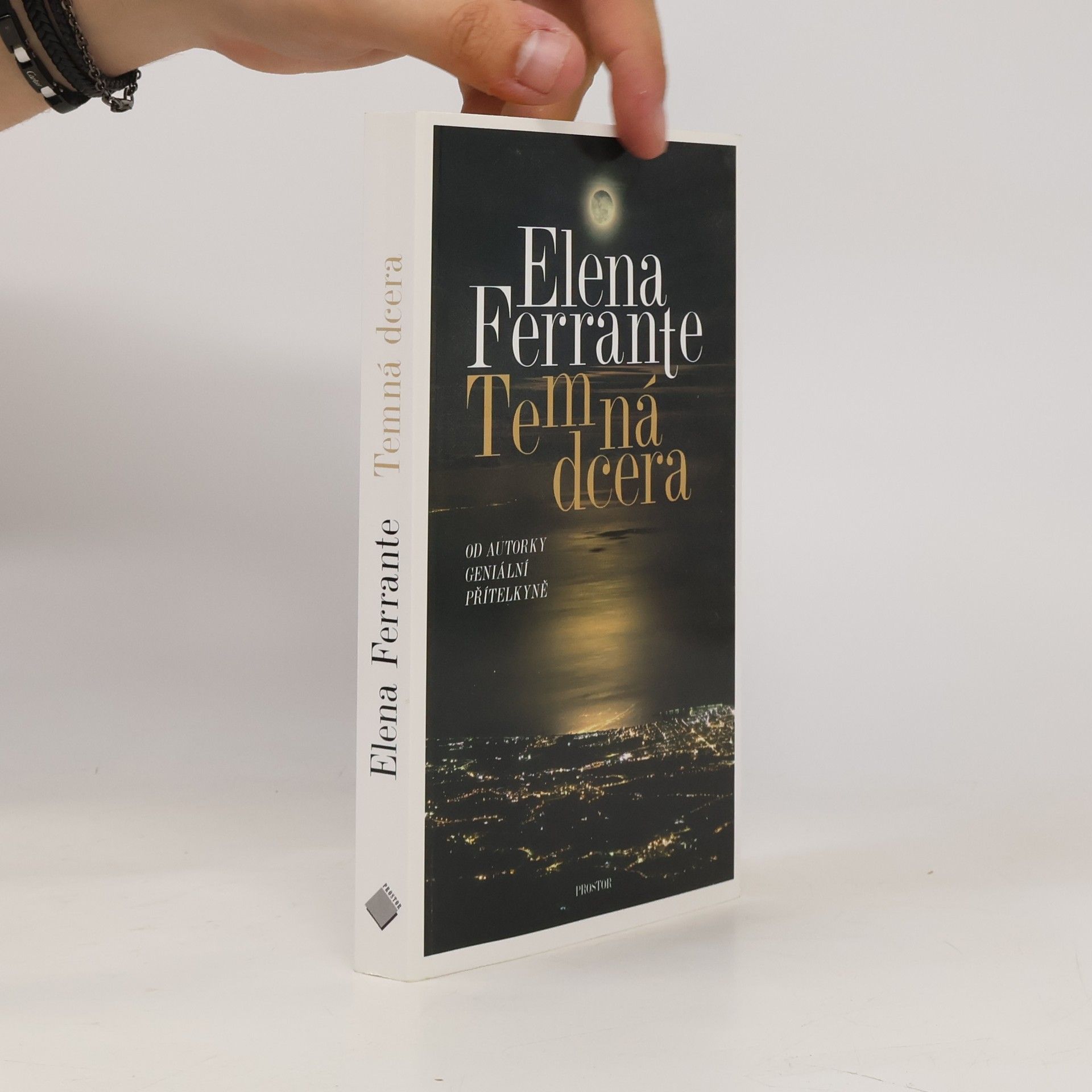 Elena Ferrante Temná dcera