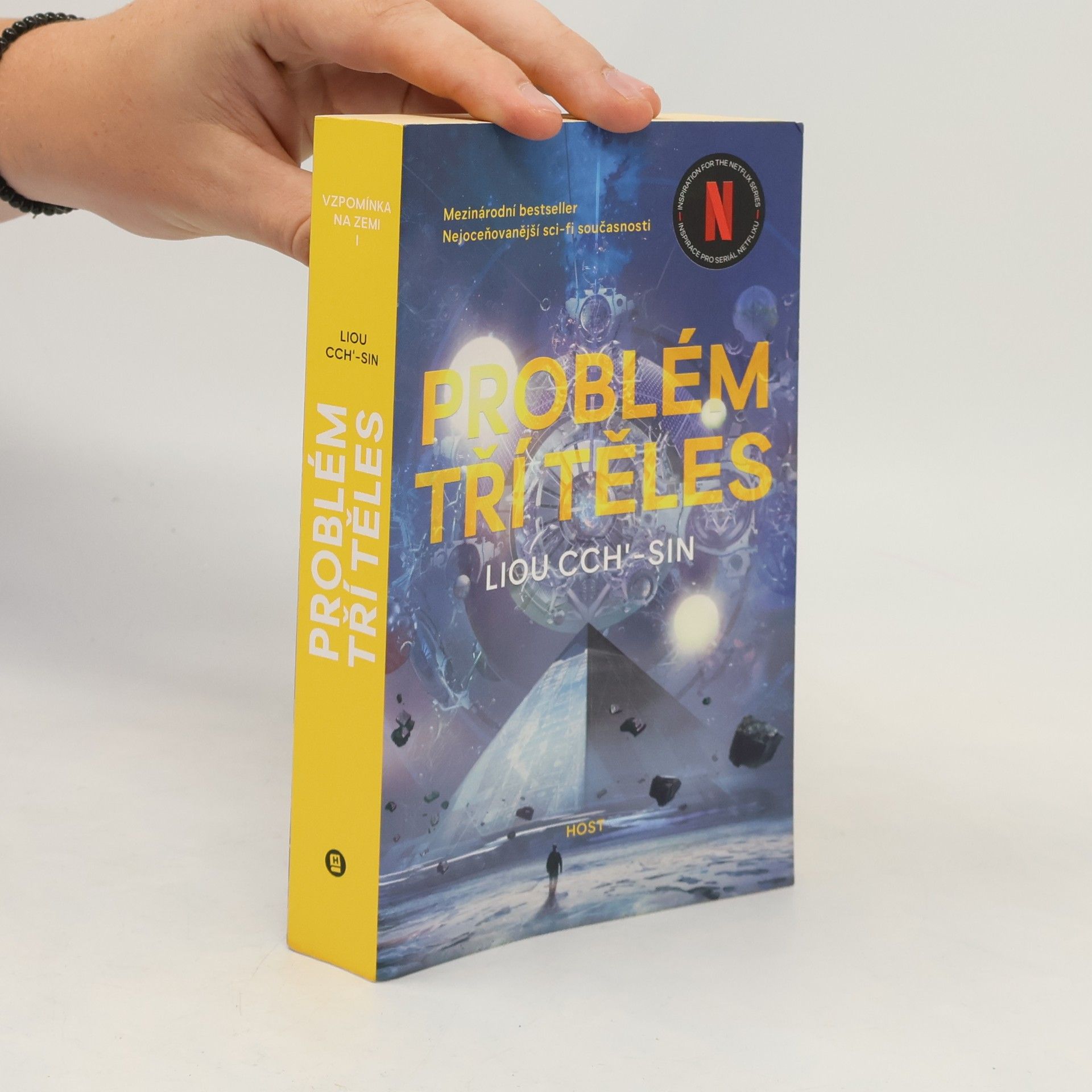 Cixin Liu Problém tří těles