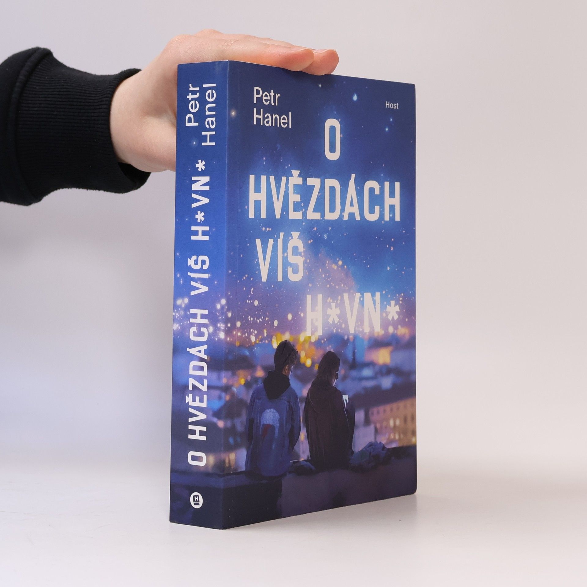 Petr Hanel O hvězdách víš h*vn*