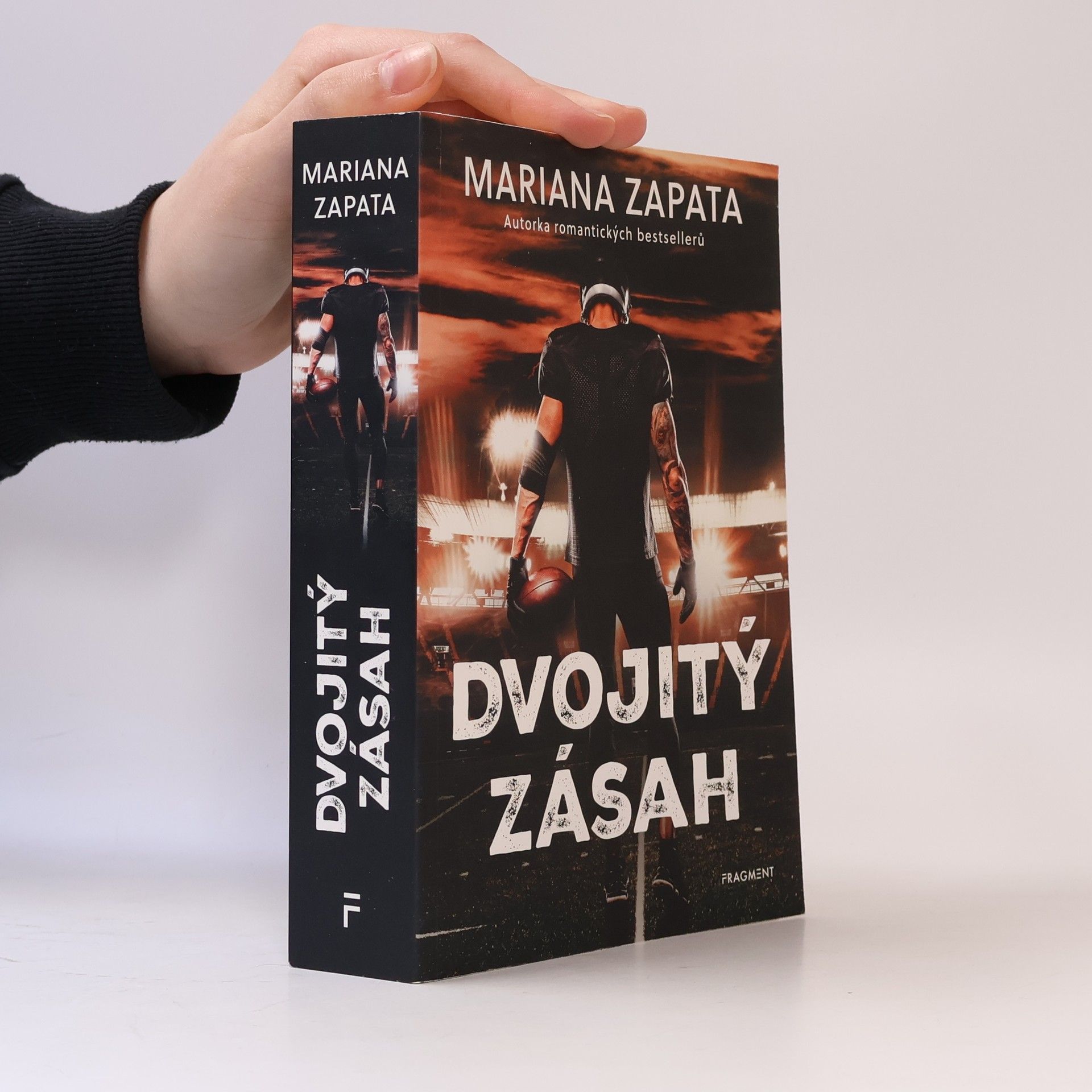 Mariana Zapata Dvojitý zásah
