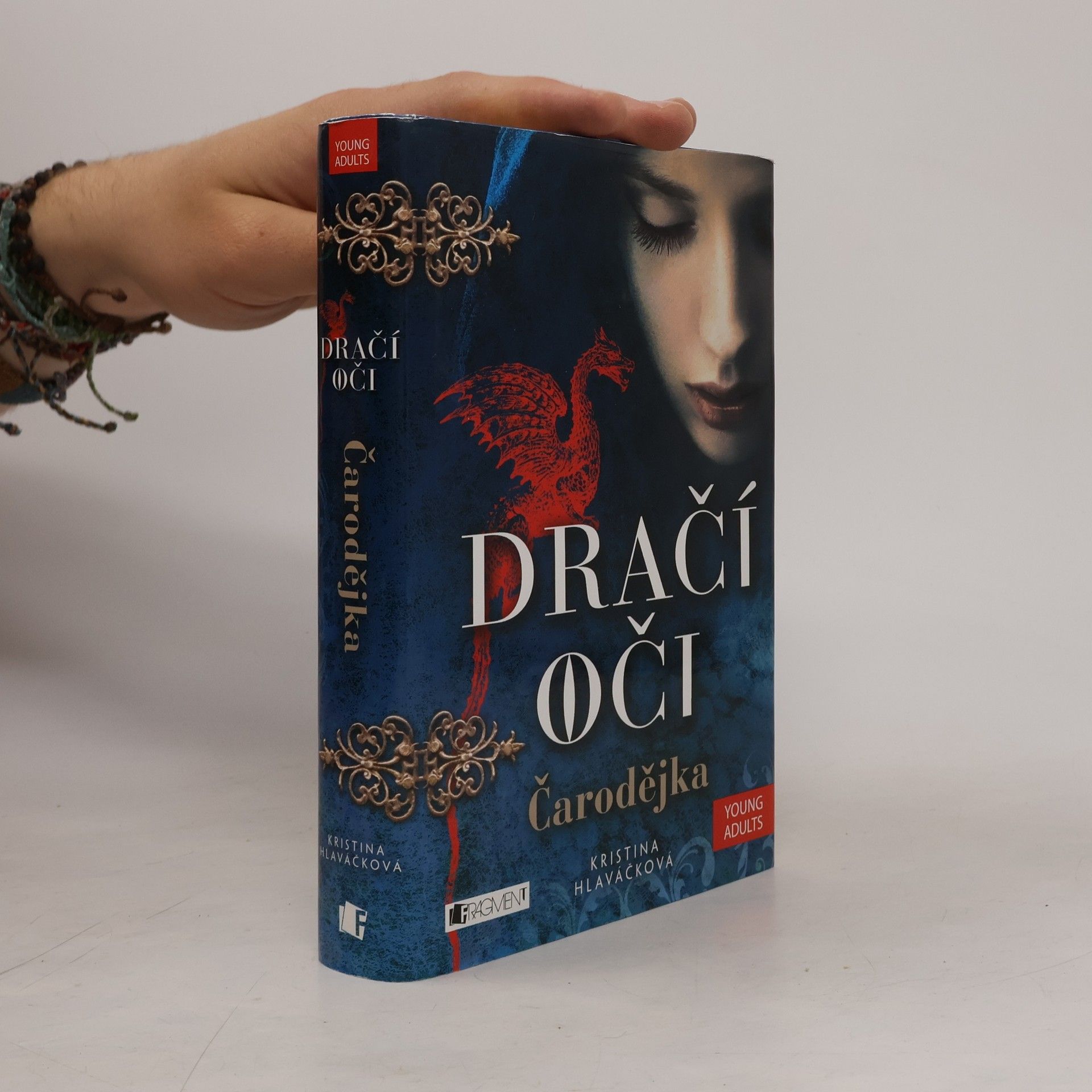 Kristina Hlaváčková Dračí oči. Čarodějka