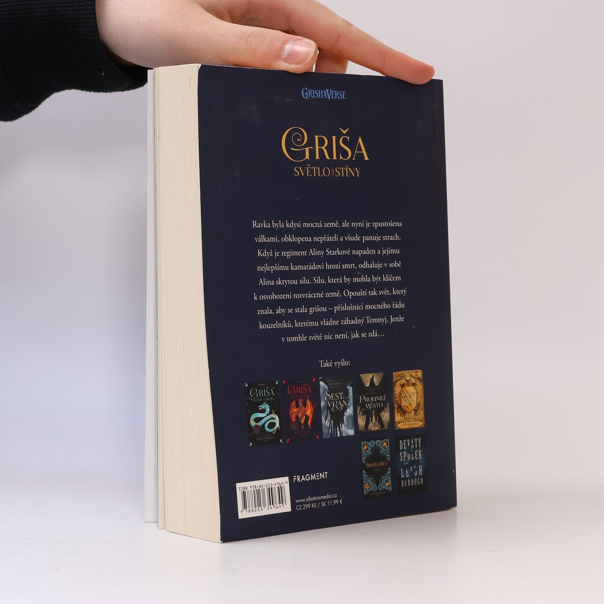 Leigh Bardugo Světlo a stíny