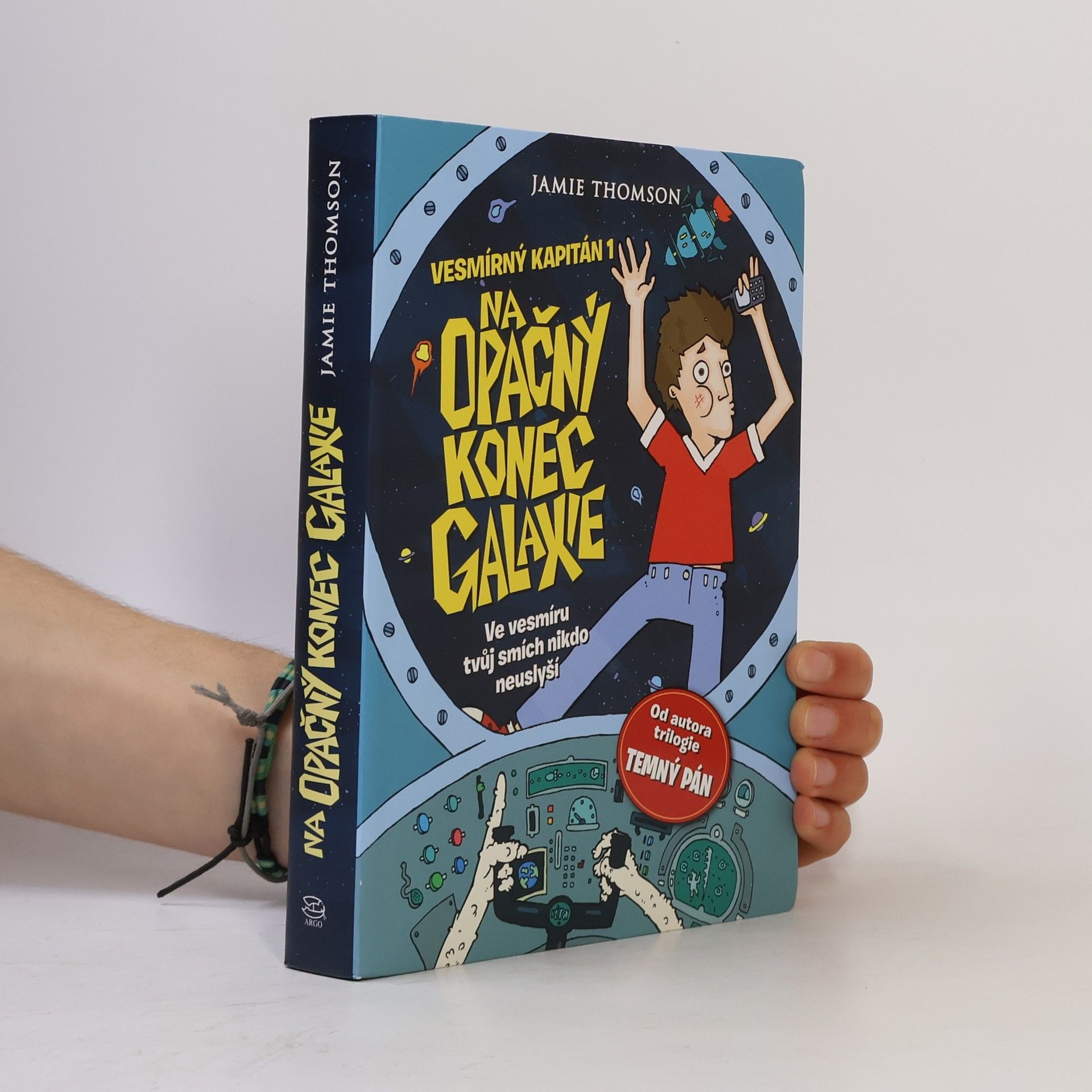 Vesmírný kapitán. 1. díl. Na opačný konec galaxie