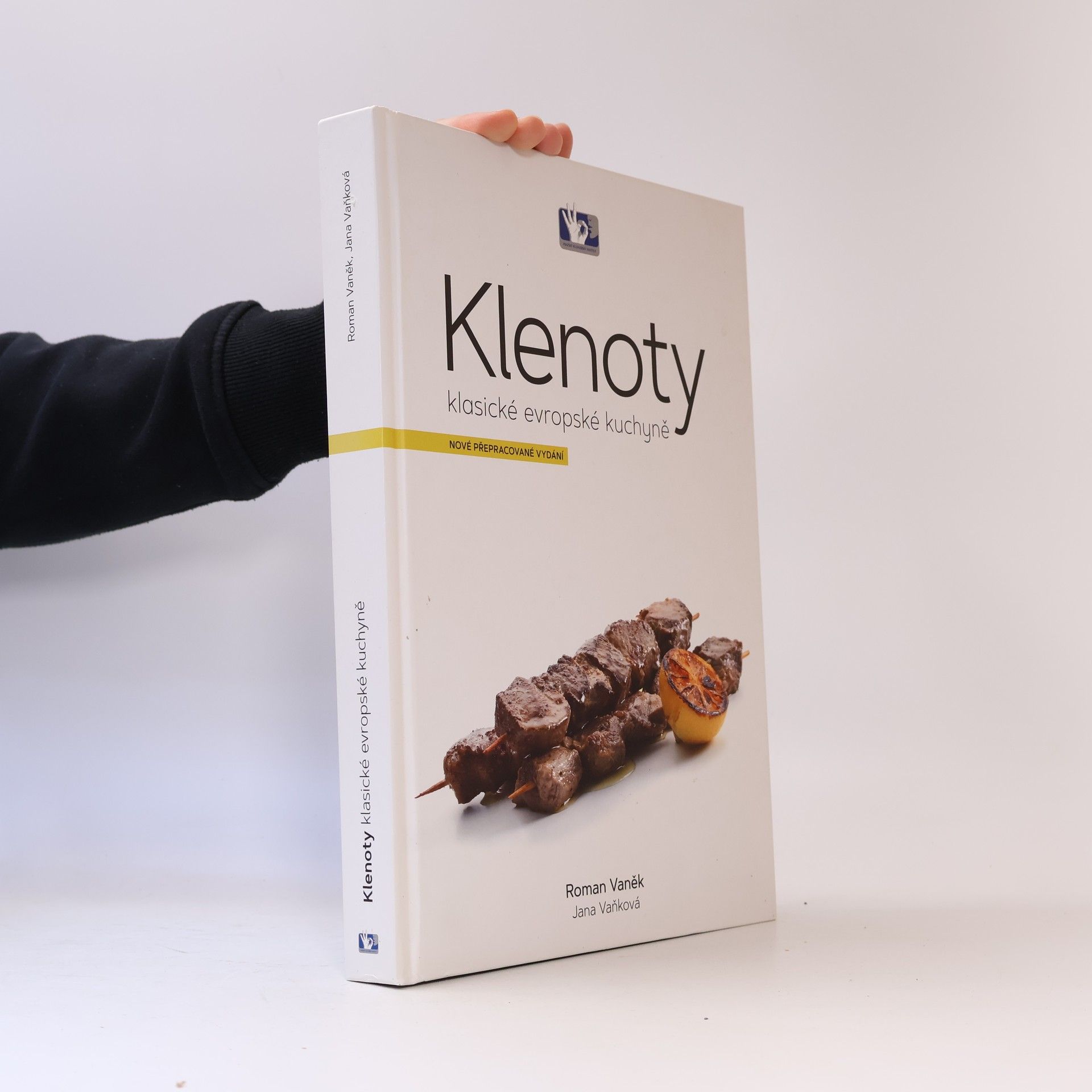 AA.VV. Klenoty klasické evropské kuchyně