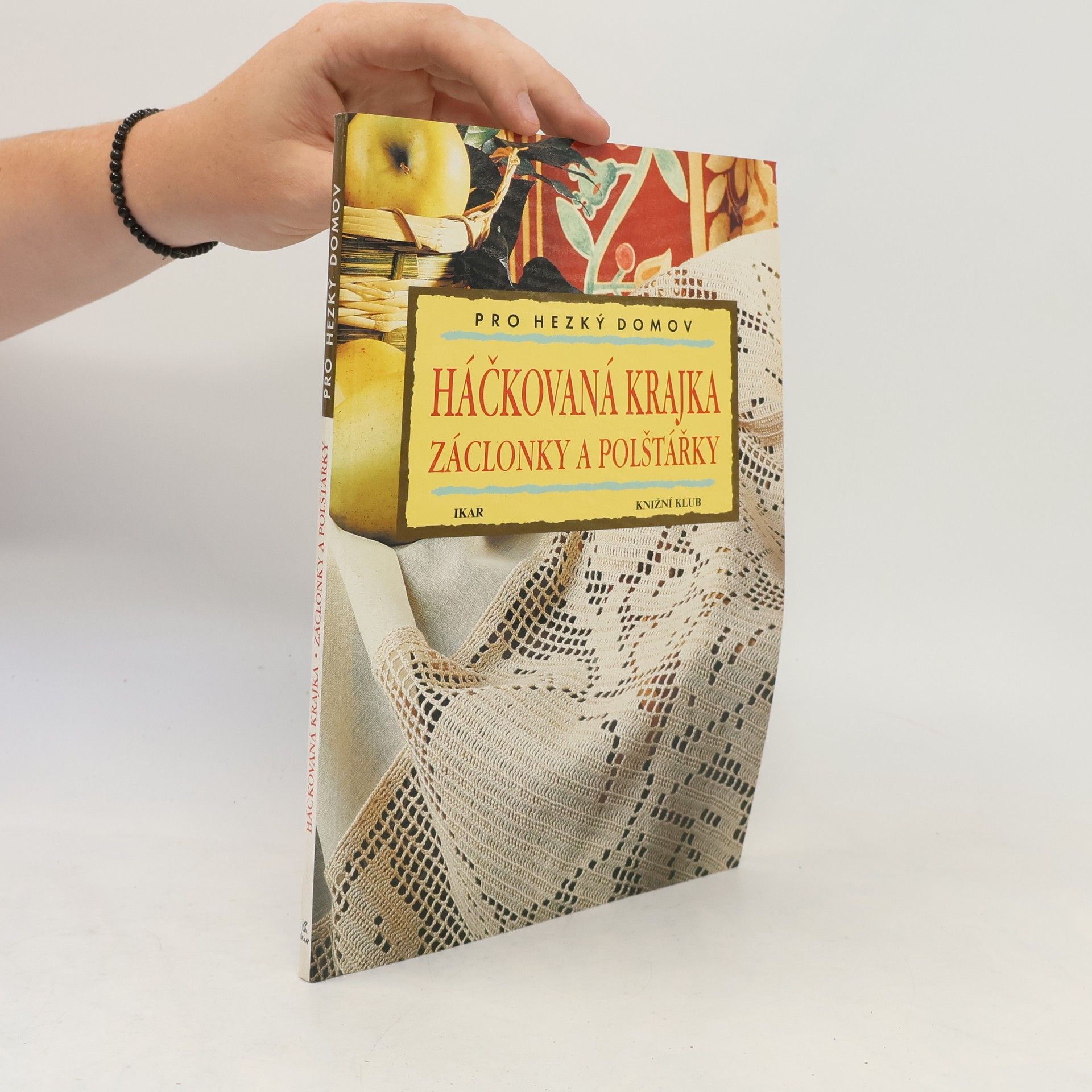 Eva Bednářová Háčkovaná krajka
