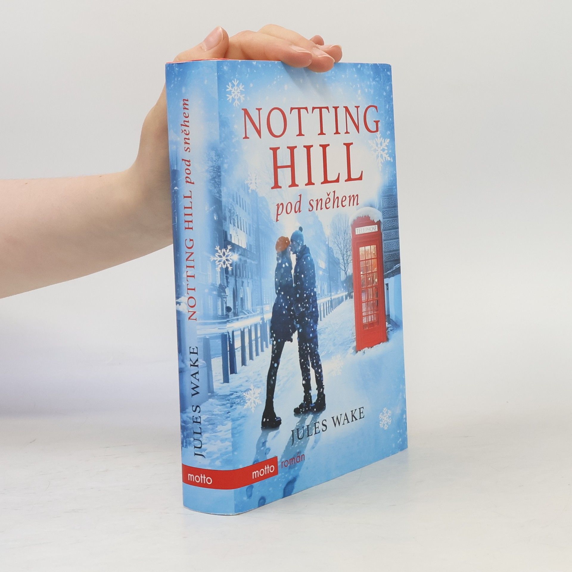 Julie Caplinová Notting Hill pod sněhem