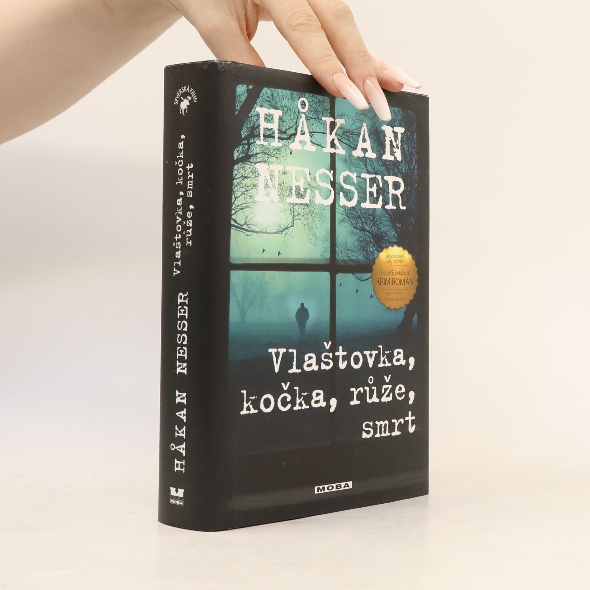 Håkan Nesser Vlaštovka, kočka, růže, smrt