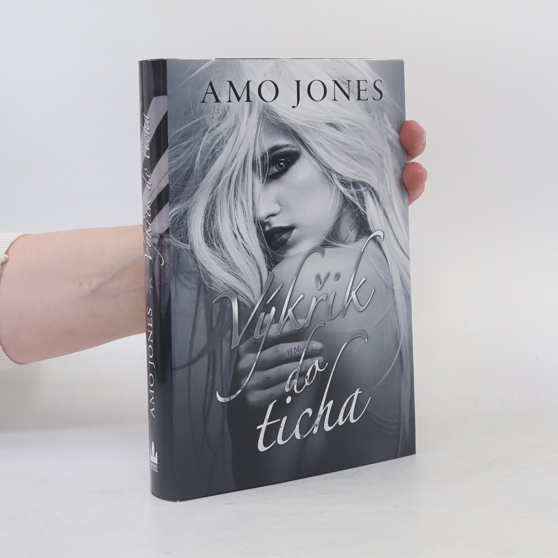 Amo Jones Výkřik do ticha