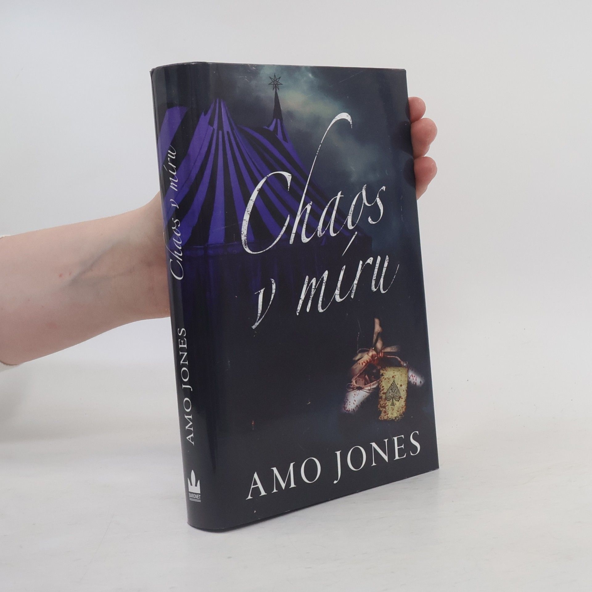 Amo Jones Chaos v míru