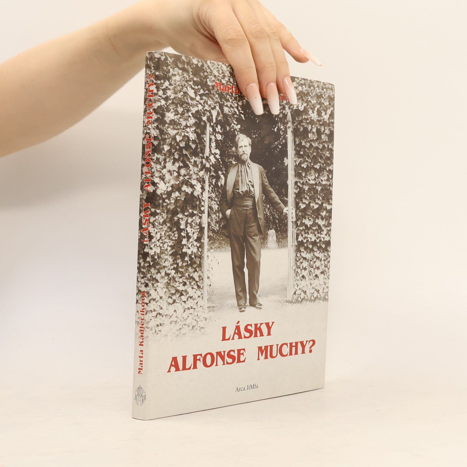 Marta Kadlečíková Lásky Alfonse Muchy?