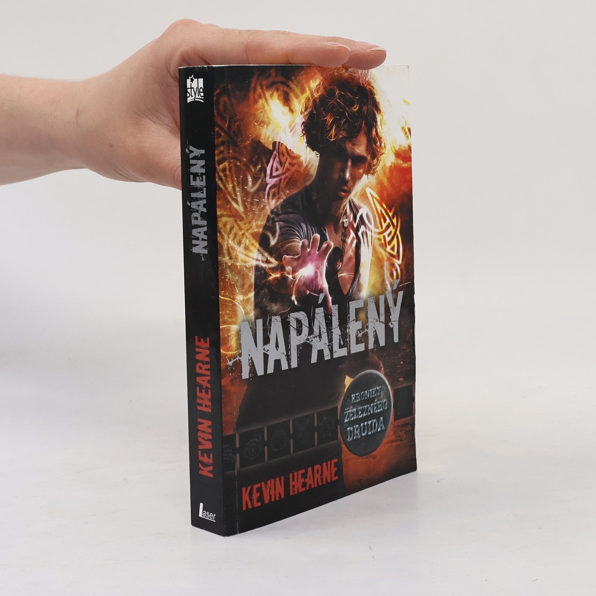 Kevin Hearne Napálený. Kroniky železného druida. 4. díl