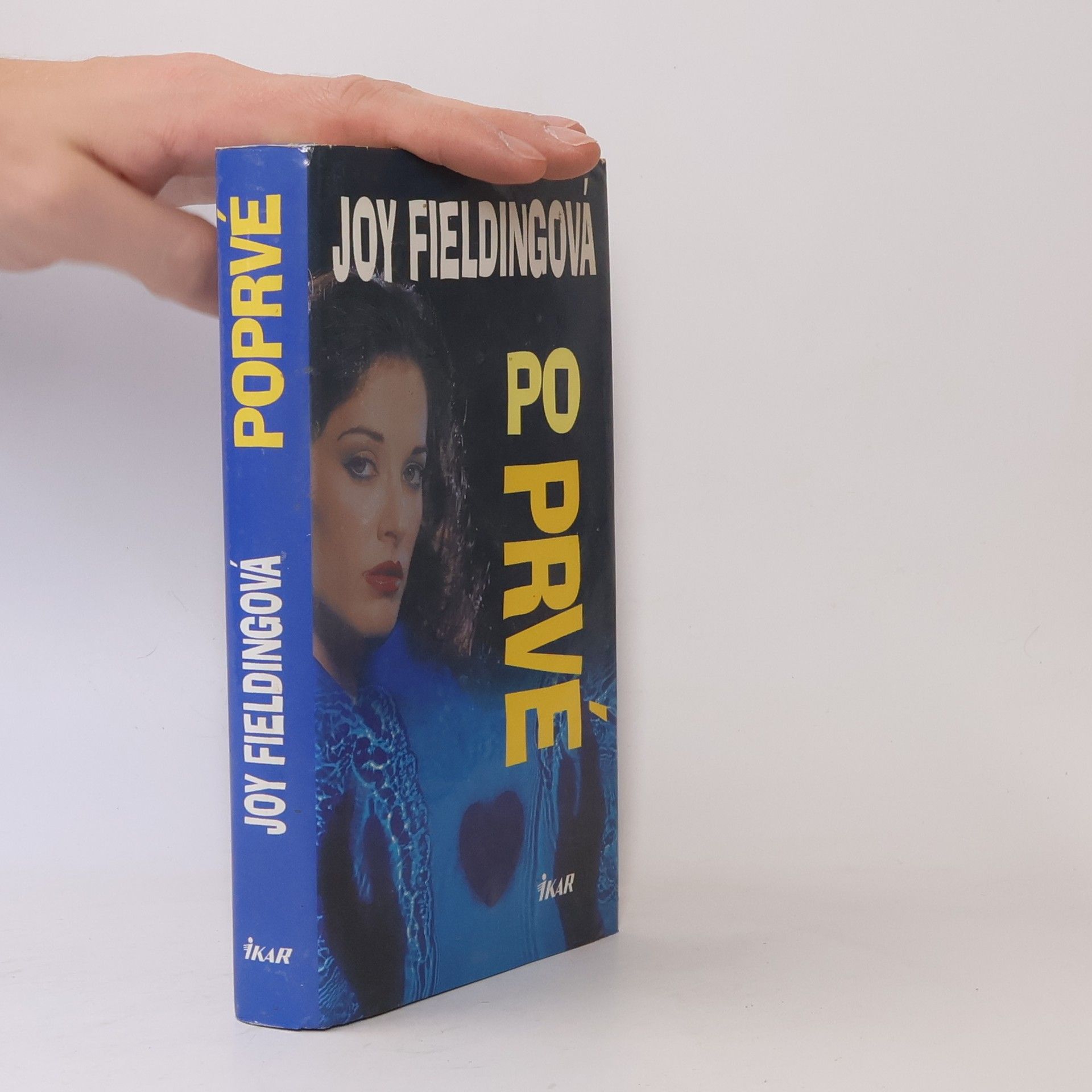 Joy Fielding Poprvé