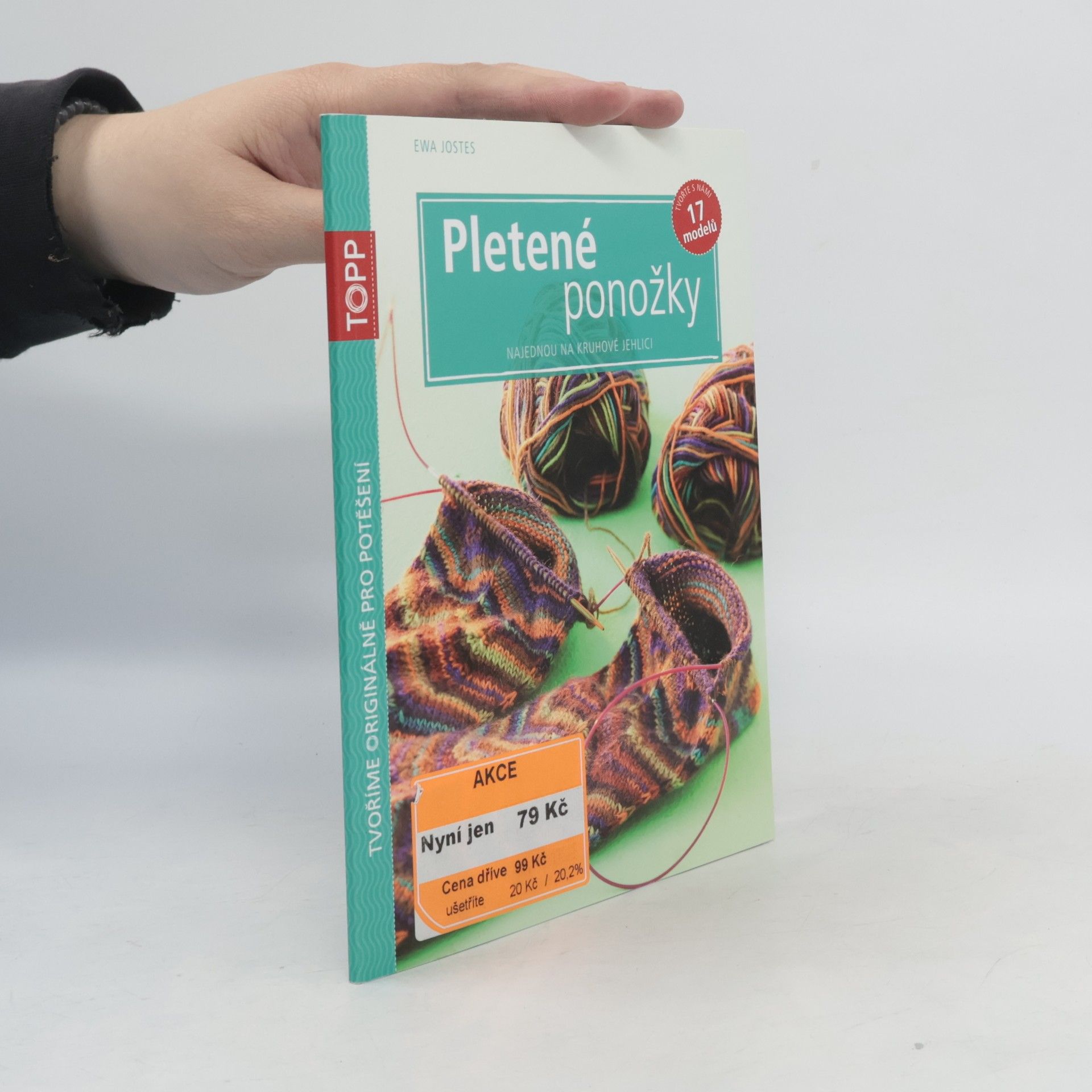 Ewa Jostes Pletené ponožky - najednou na kruhové jehlici