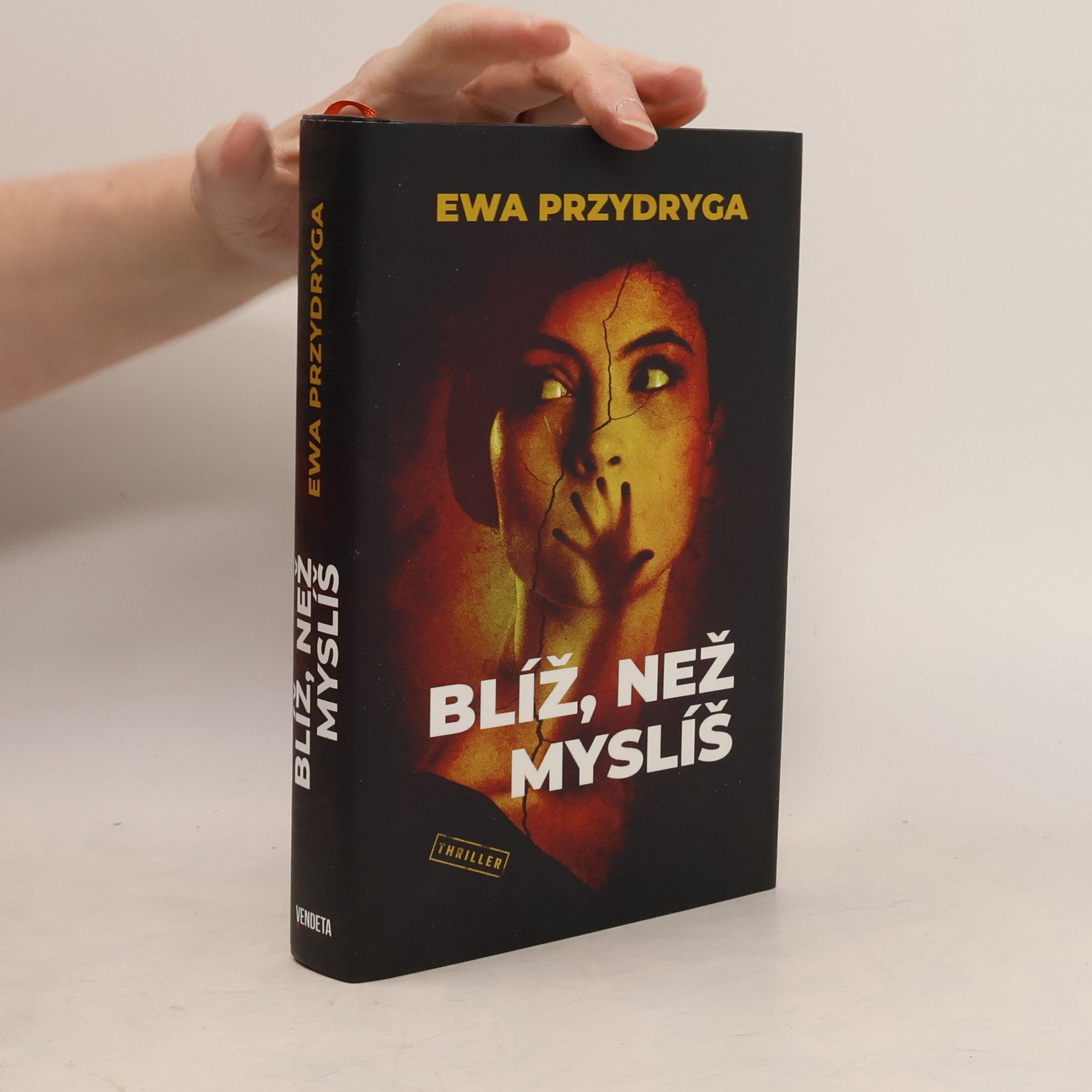 Ewa Przydryga Blíž, než myslíš