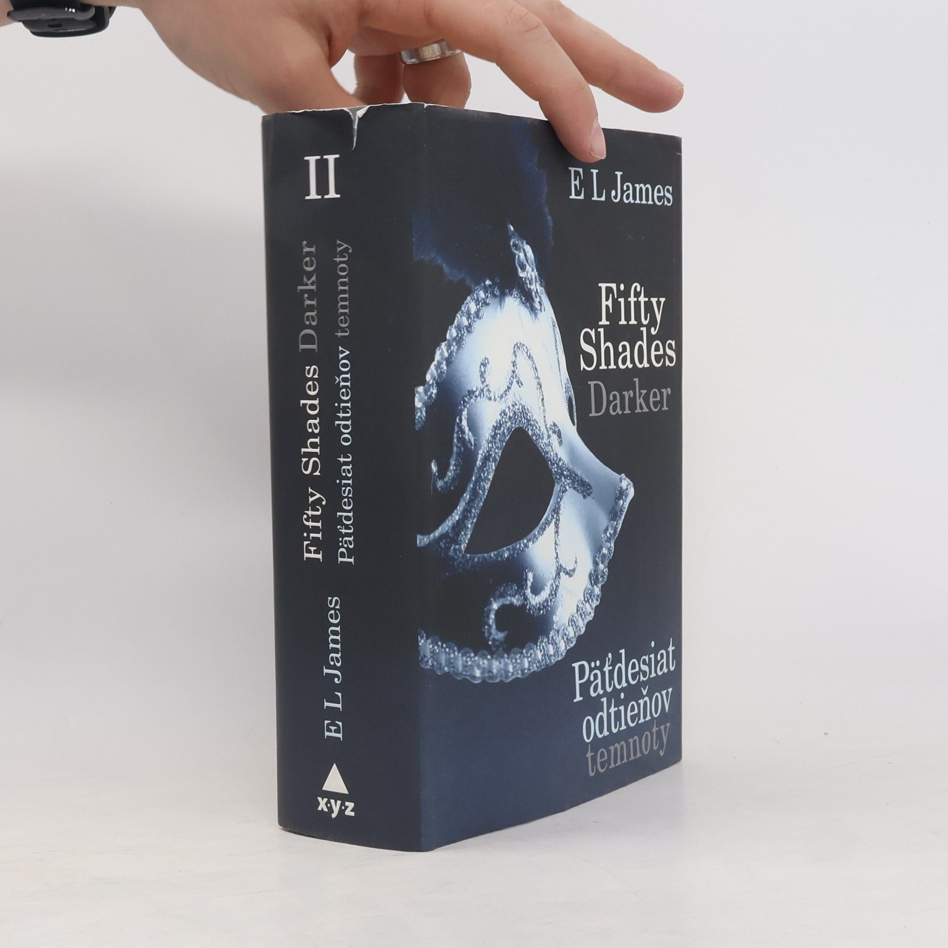 E. L. James Päťdesiat odtieňov temnoty