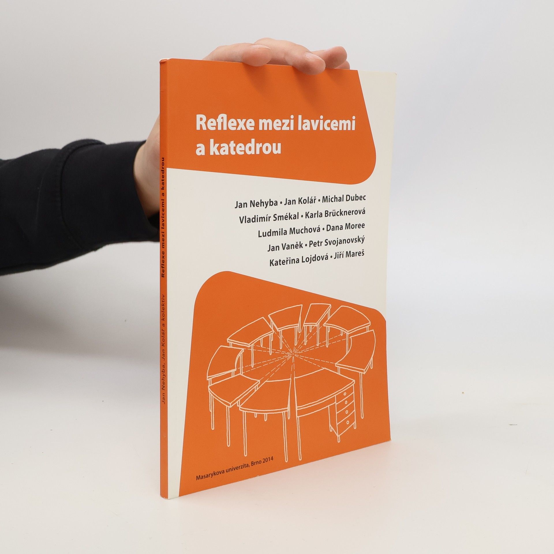 Autorenkollektiv Reflexe mezi lavicemi a katedrou