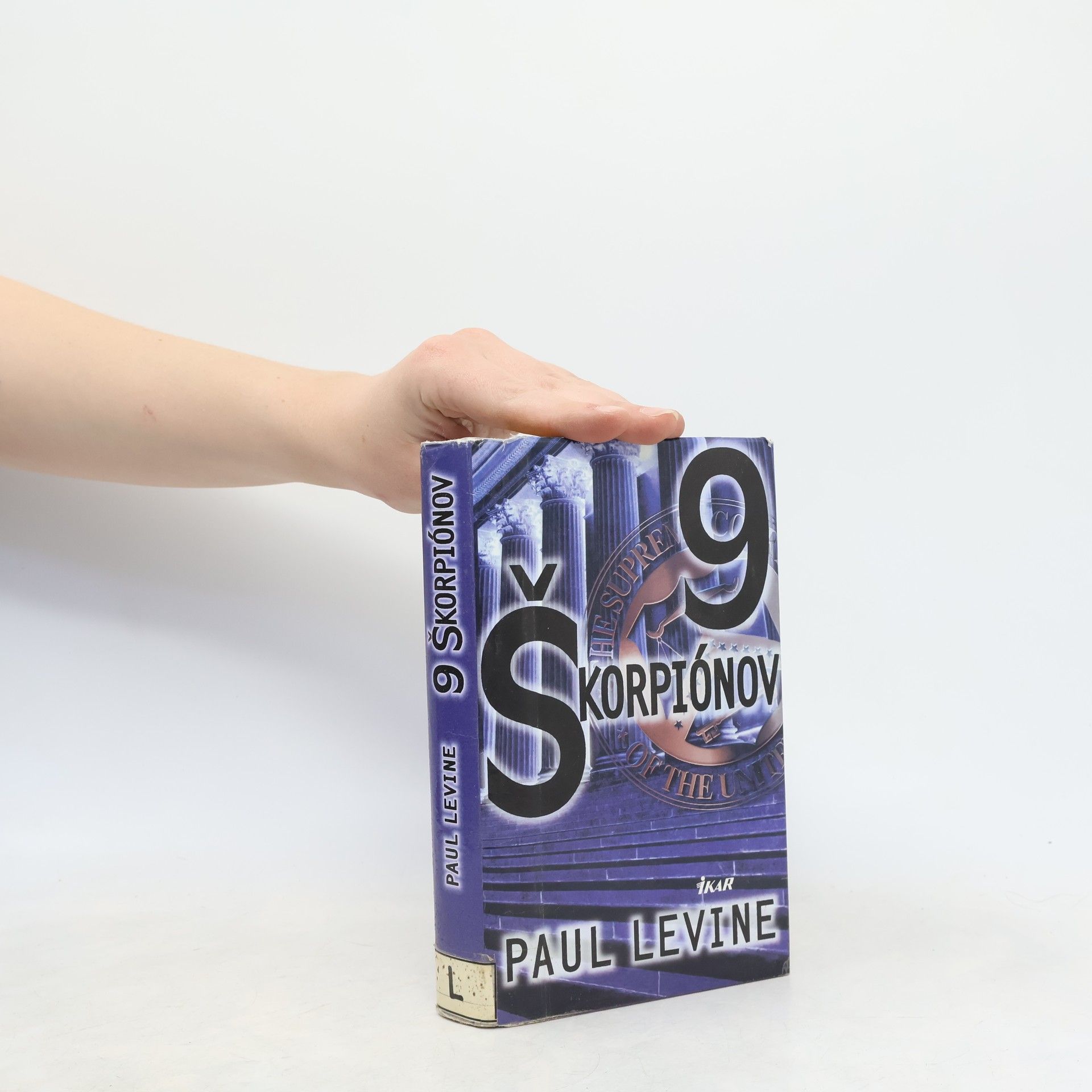 Paul Levine 9 Škorpiónov