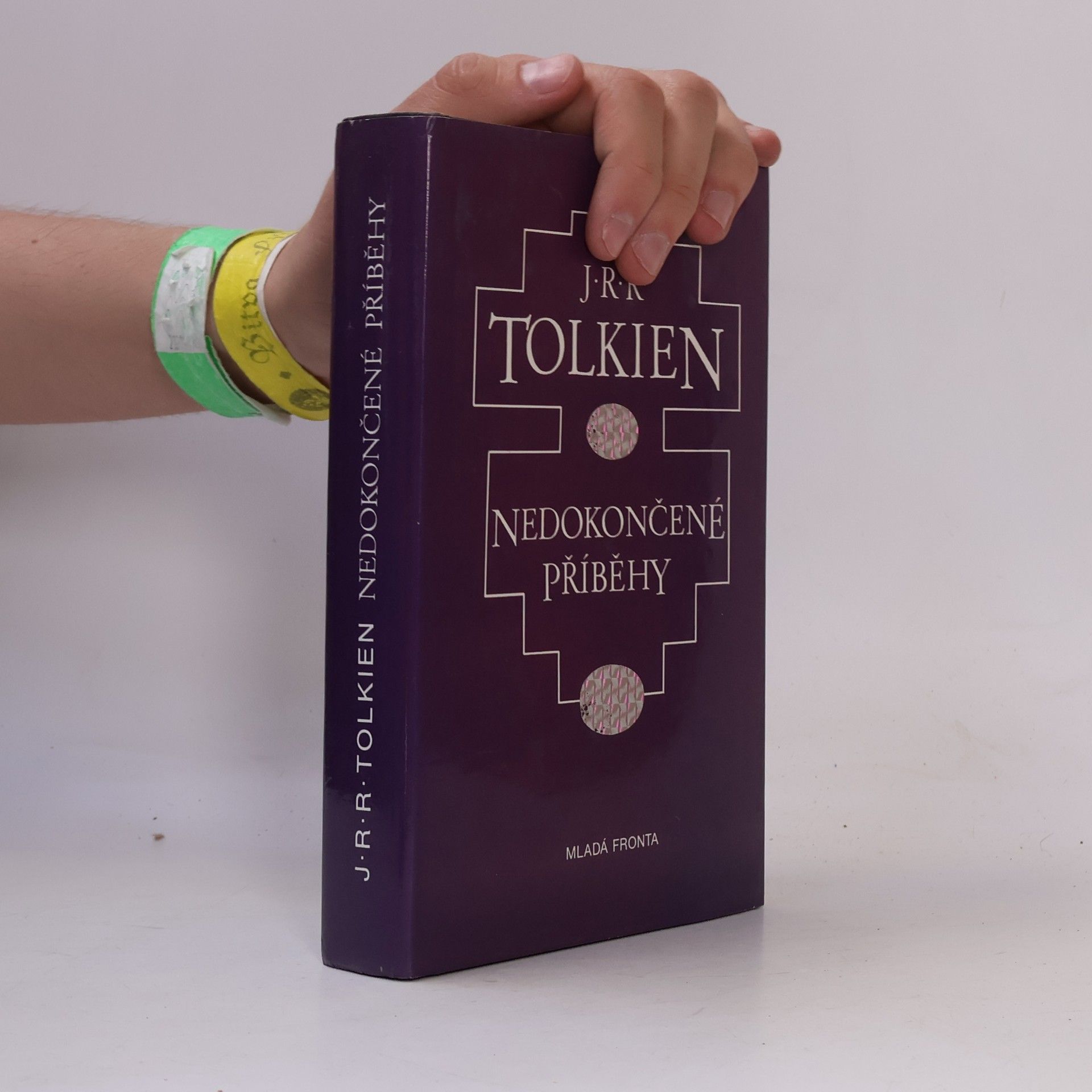 J. R. R. Tolkien Nedokončené příběhy Númenoru a Středozemě