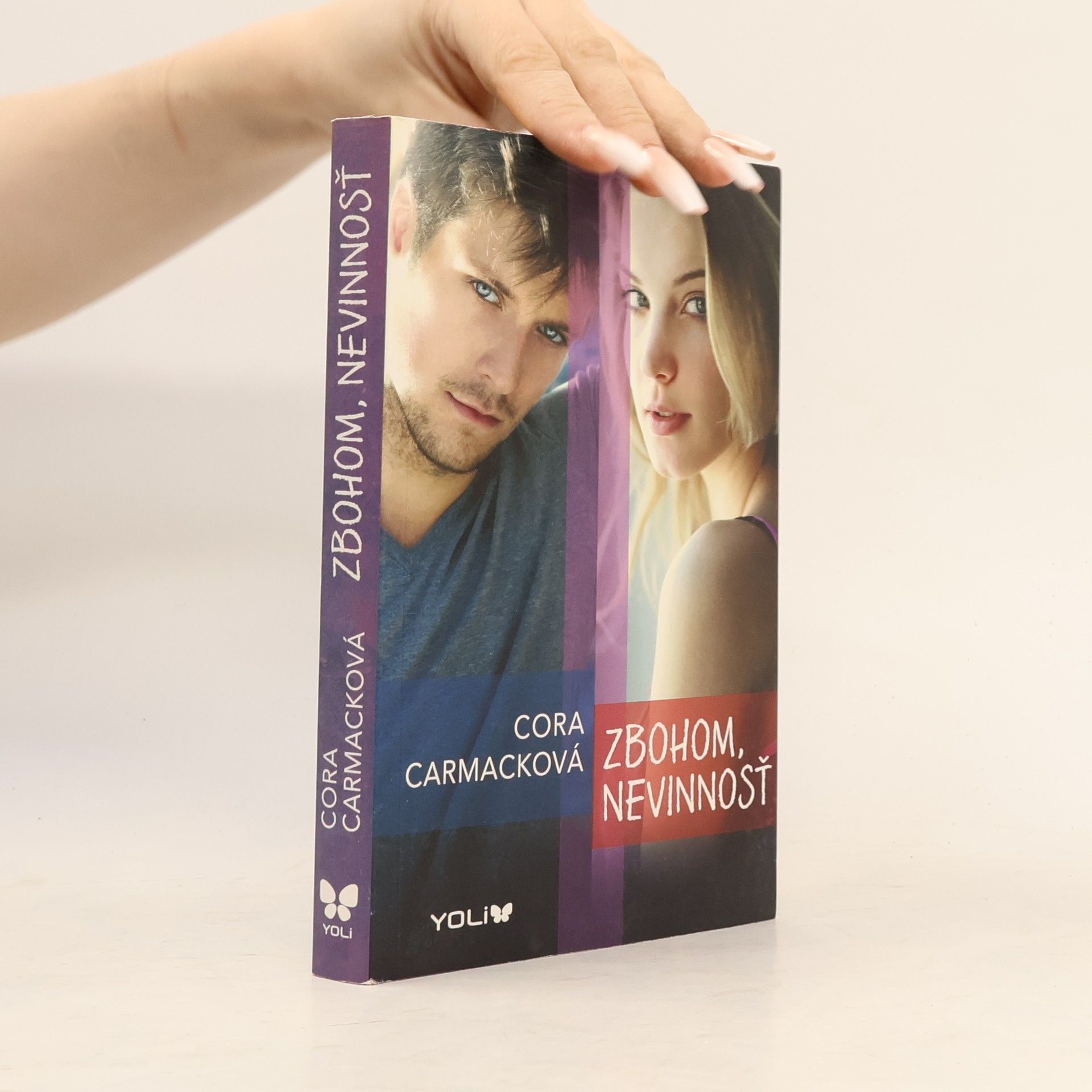Cora Carmack Zbohom, nevinnosť