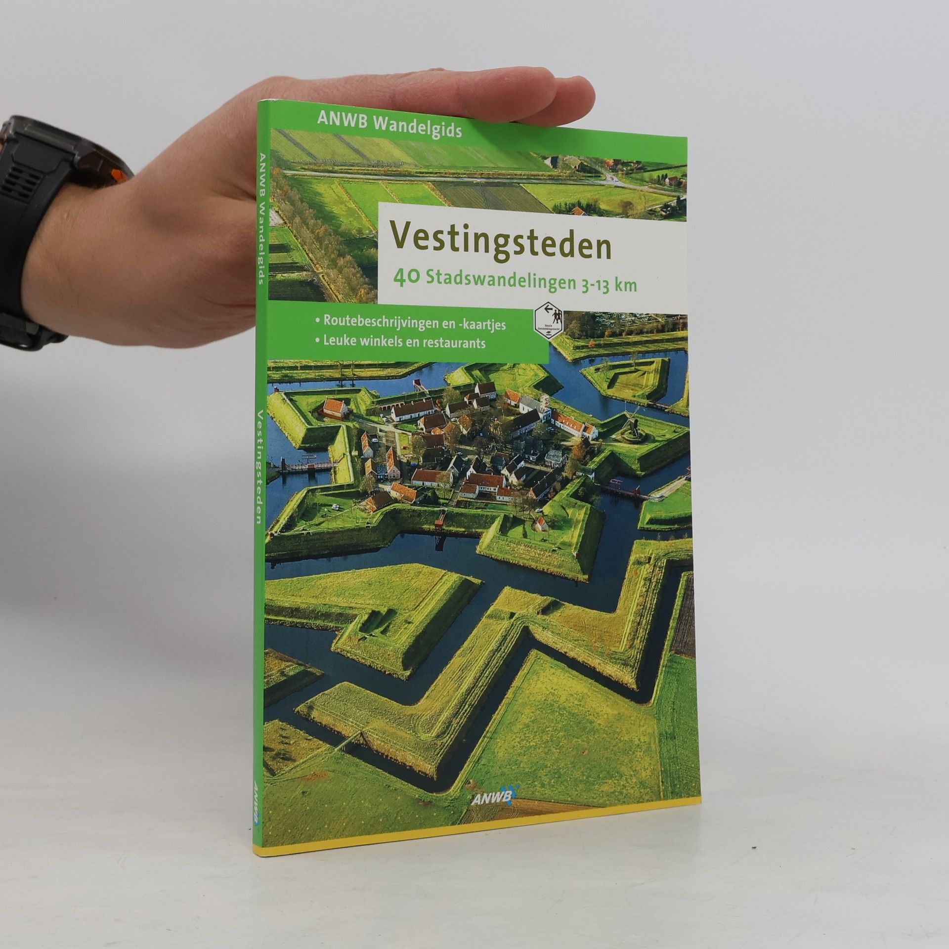 Nina van den Broek ANWB Wandelgids: Vestingsteden