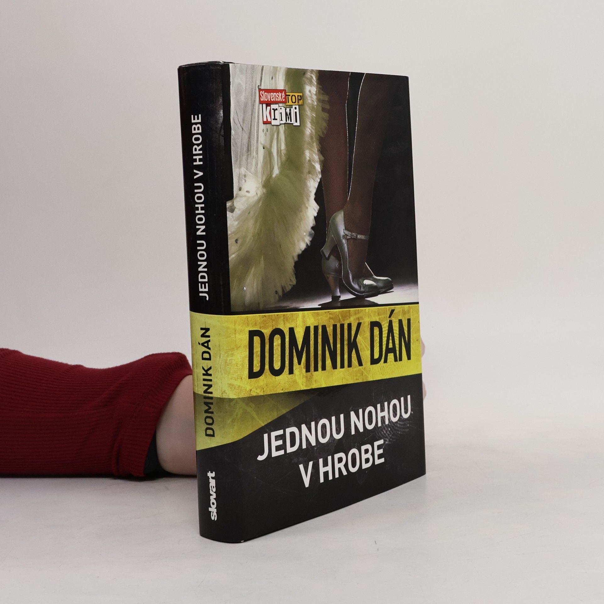 Dominik Dán Jednou nohou v hrobe