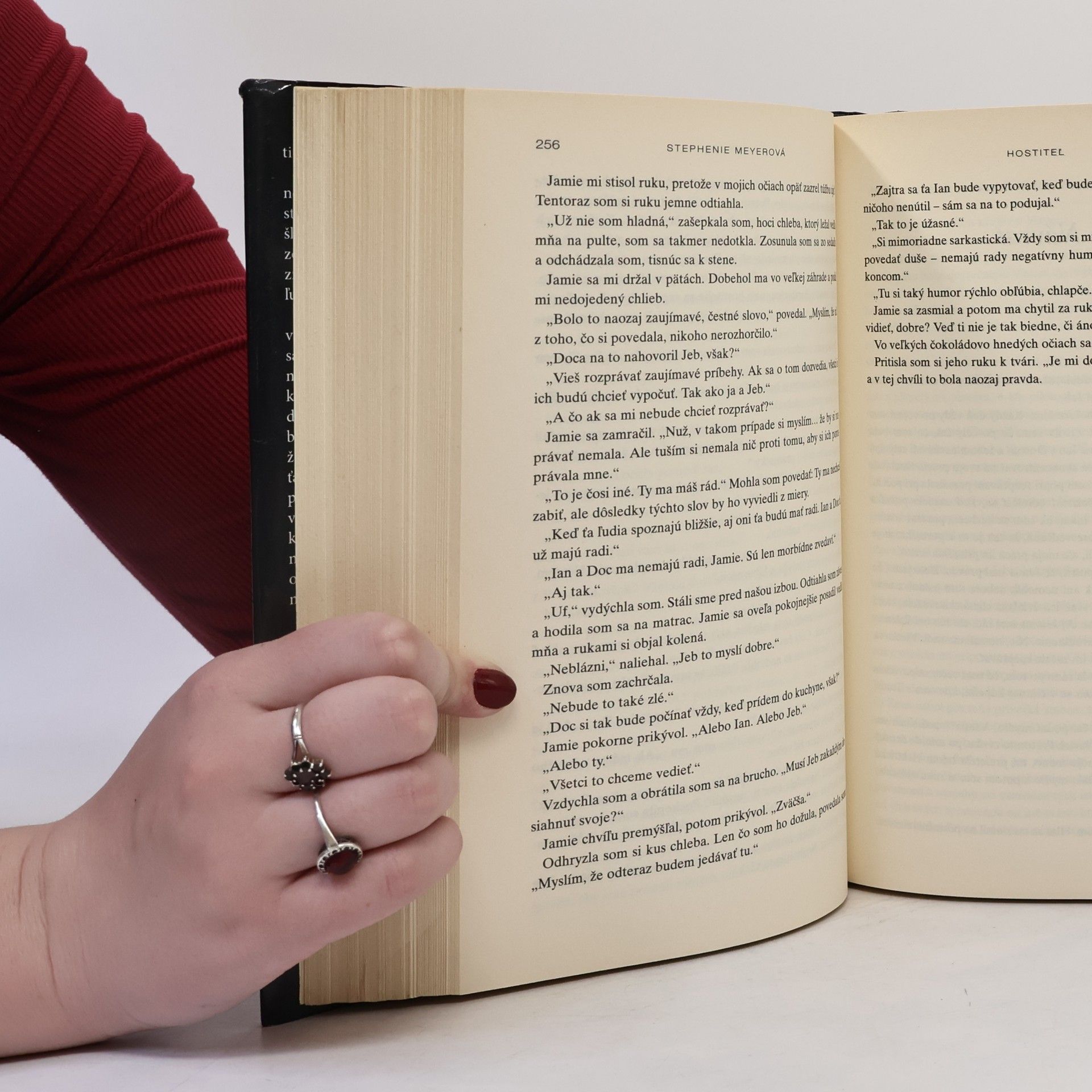Stephenie Meyer Hostiteľ
