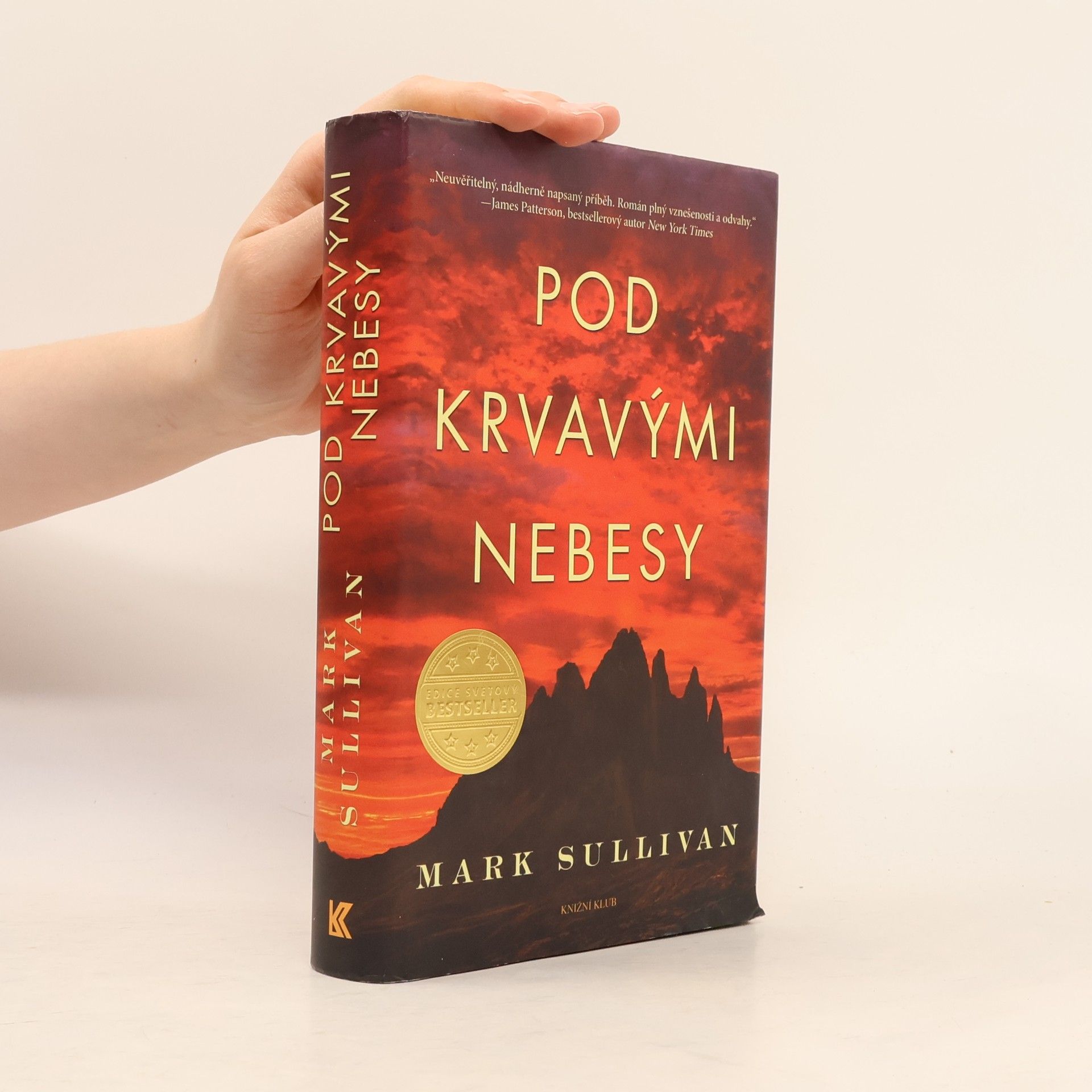 Mark T. Sullivan Pod krvavými nebesy