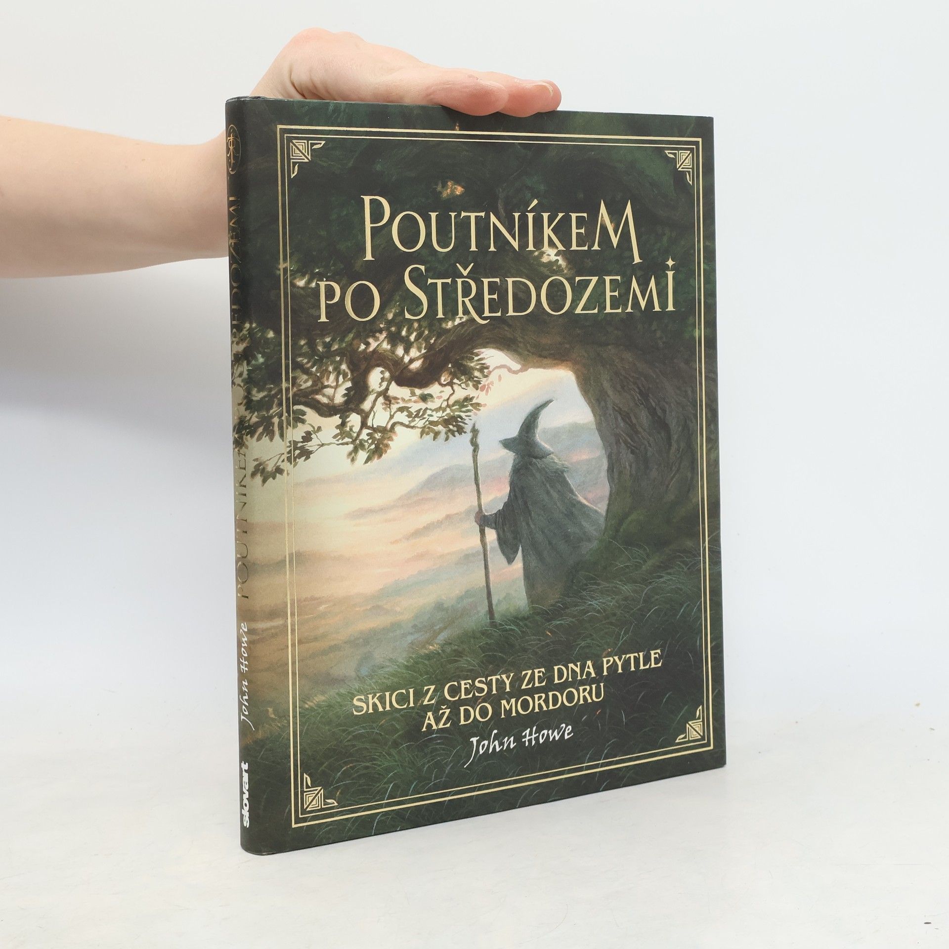 John Howe Poutníkem po Středozemi : skici z cesty ze Dna Pytle až do Mordoru